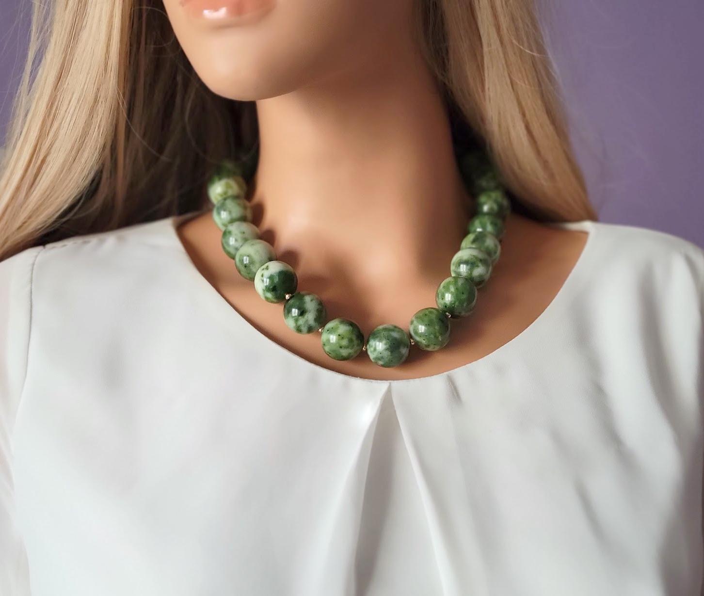 Canadian Nephrite Jade Necklace For Sale 1