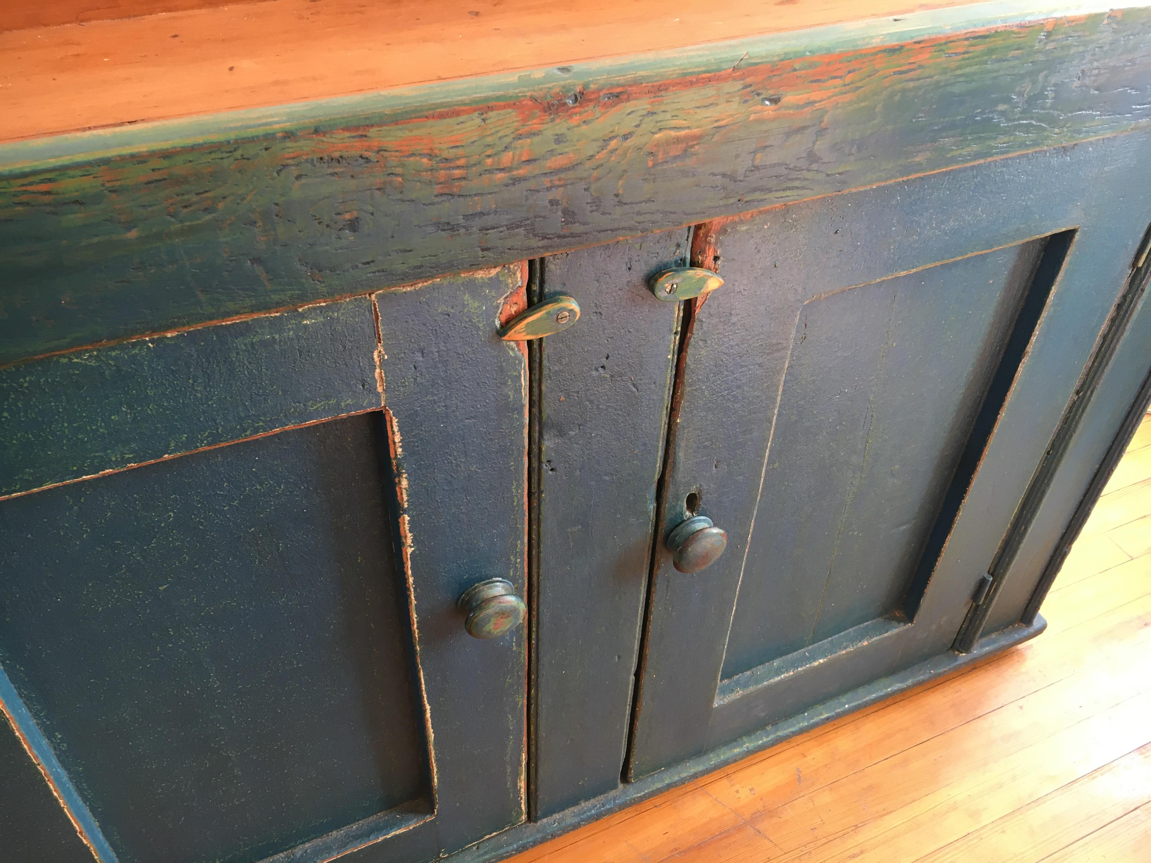 Canadian Two Door Painted Dry Sink In Good Condition In Sheffield, MA