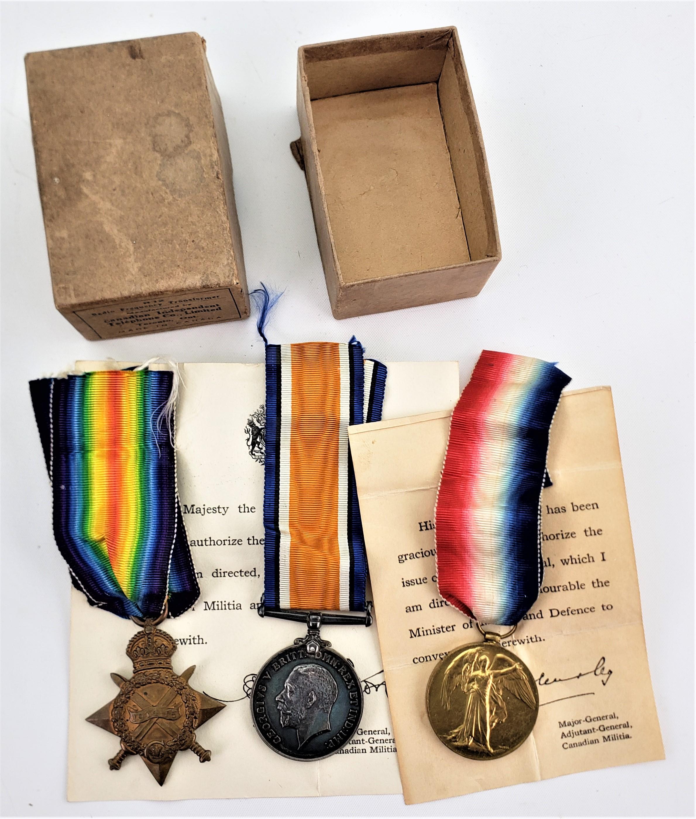 Groupement de boutons, d'insignes et de médailles d'uniforme de soldat du 21e régiment canadien de la Première Guerre mondiale en vente 5