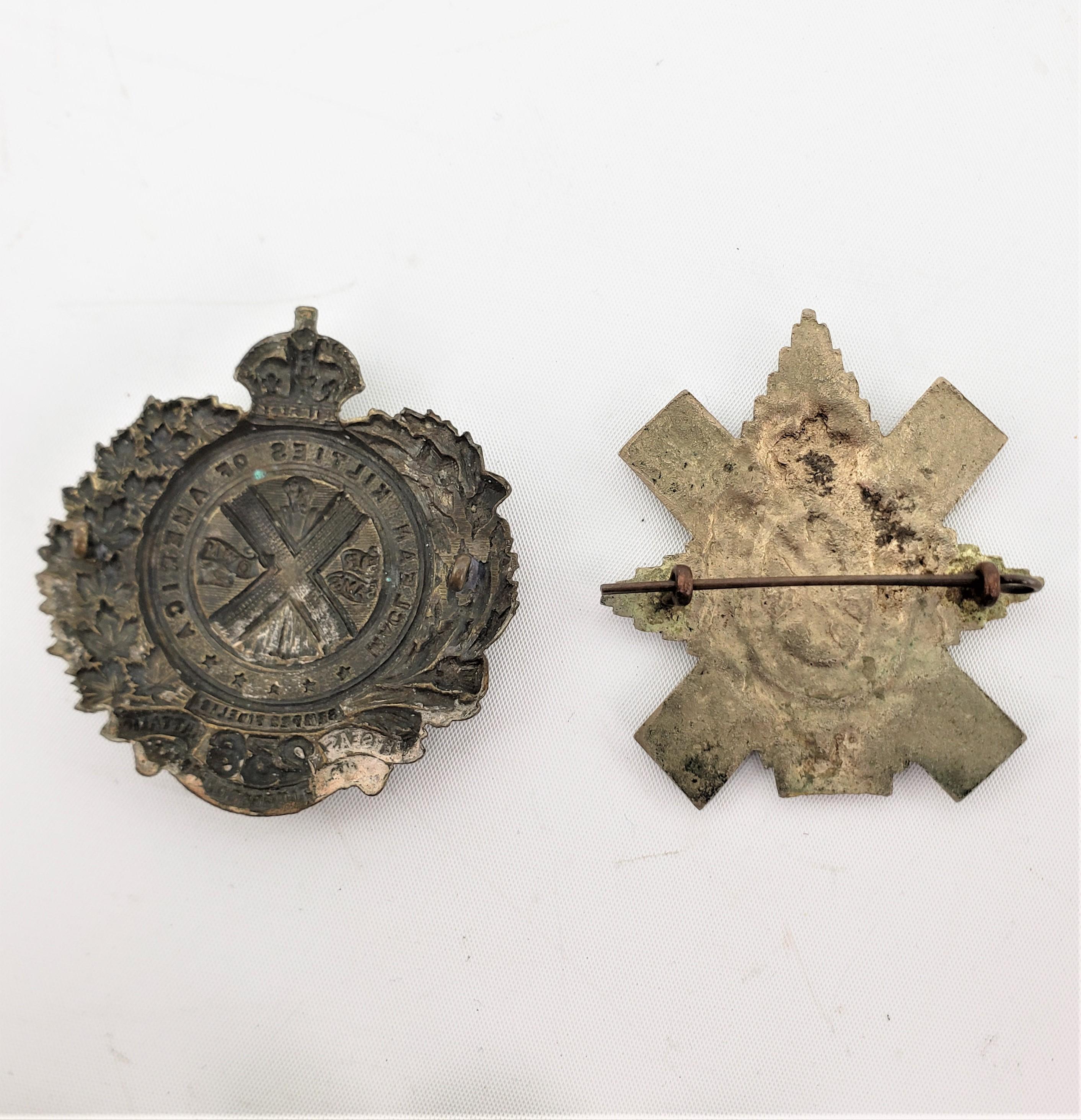 20ième siècle Groupement de boutons, d'insignes et de médailles d'uniforme de soldat du 21e régiment canadien de la Première Guerre mondiale en vente