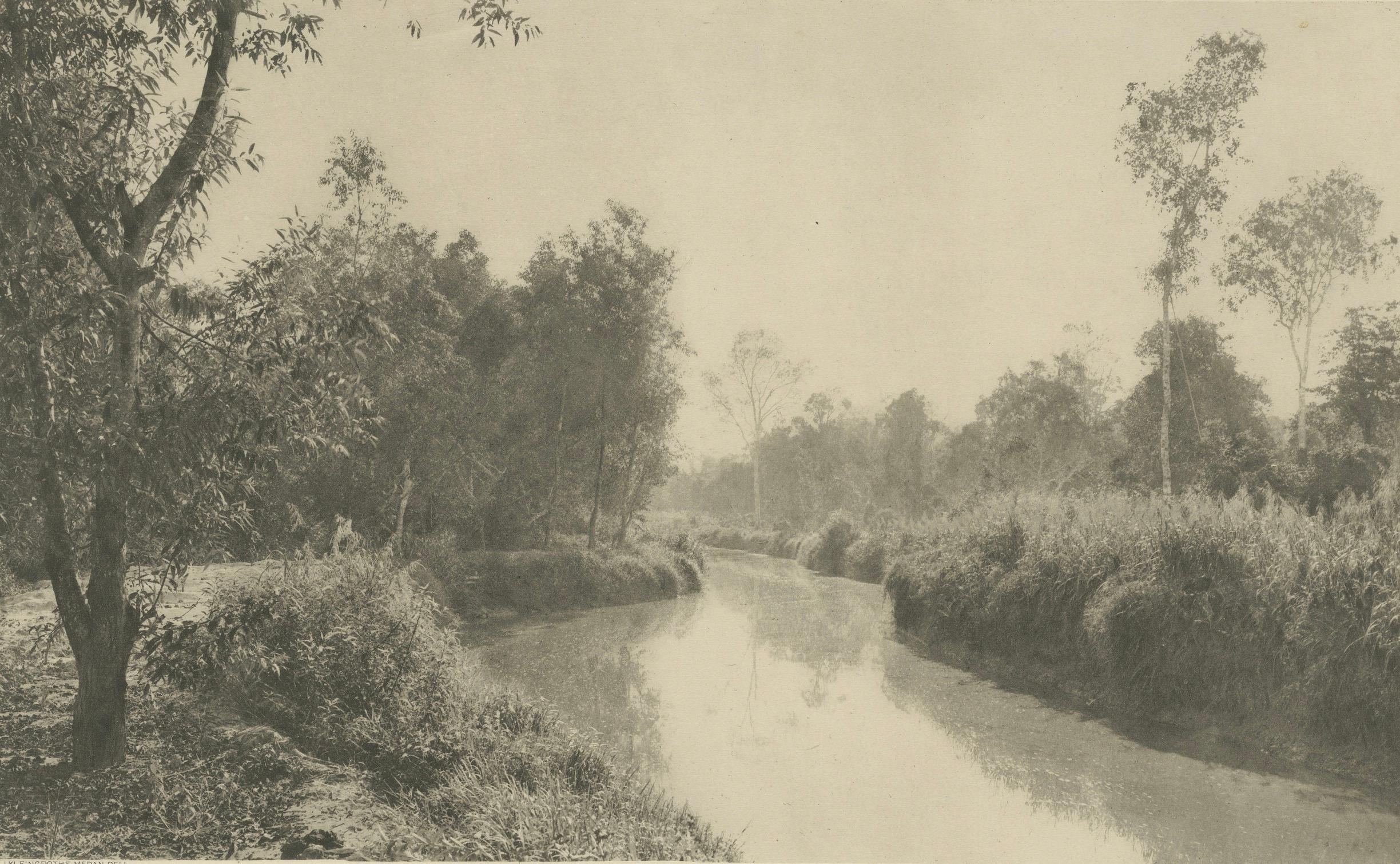 20ième siècle Canal à Loeboe Dalam, Sumatra, C.J Kleingrothe, Indes orientales néerlandaises c1910 en vente