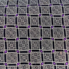 Canali One Size Black Purple Checkered Jacquard Silk Tie (cravate en soie à carreaux)