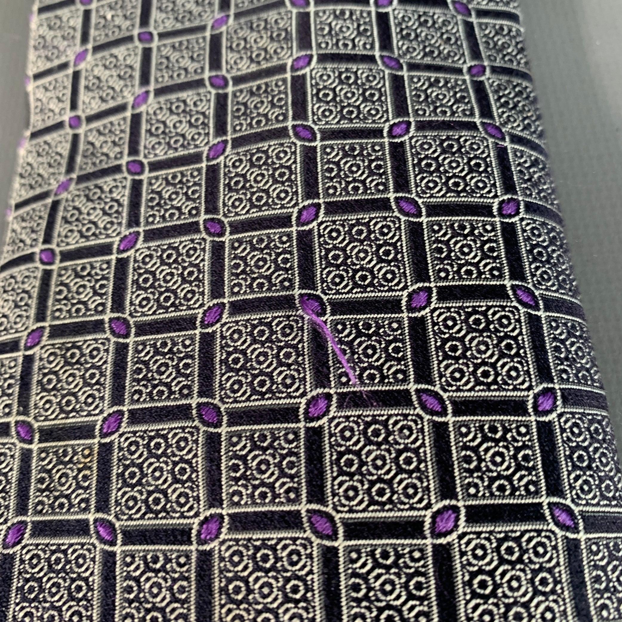 Canali, cravatta in seta jacquard a scacchi viola e nera taglia unica In condizioni buone in vendita a San Francisco, CA