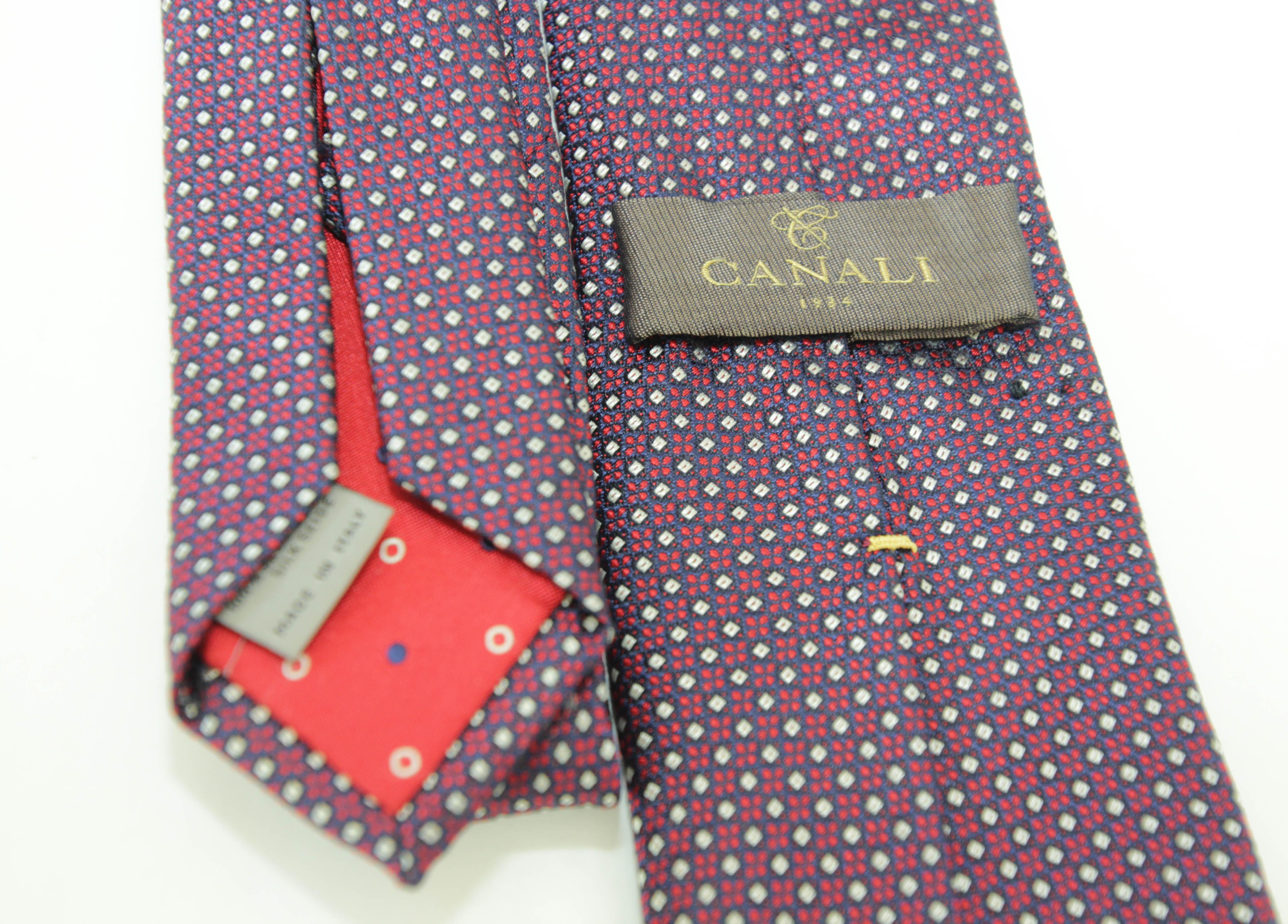 Canali Silk Necktie Geometric Pattern Dark Red White and Blue Italy In Good Condition For Sale In North Hollywood, CA