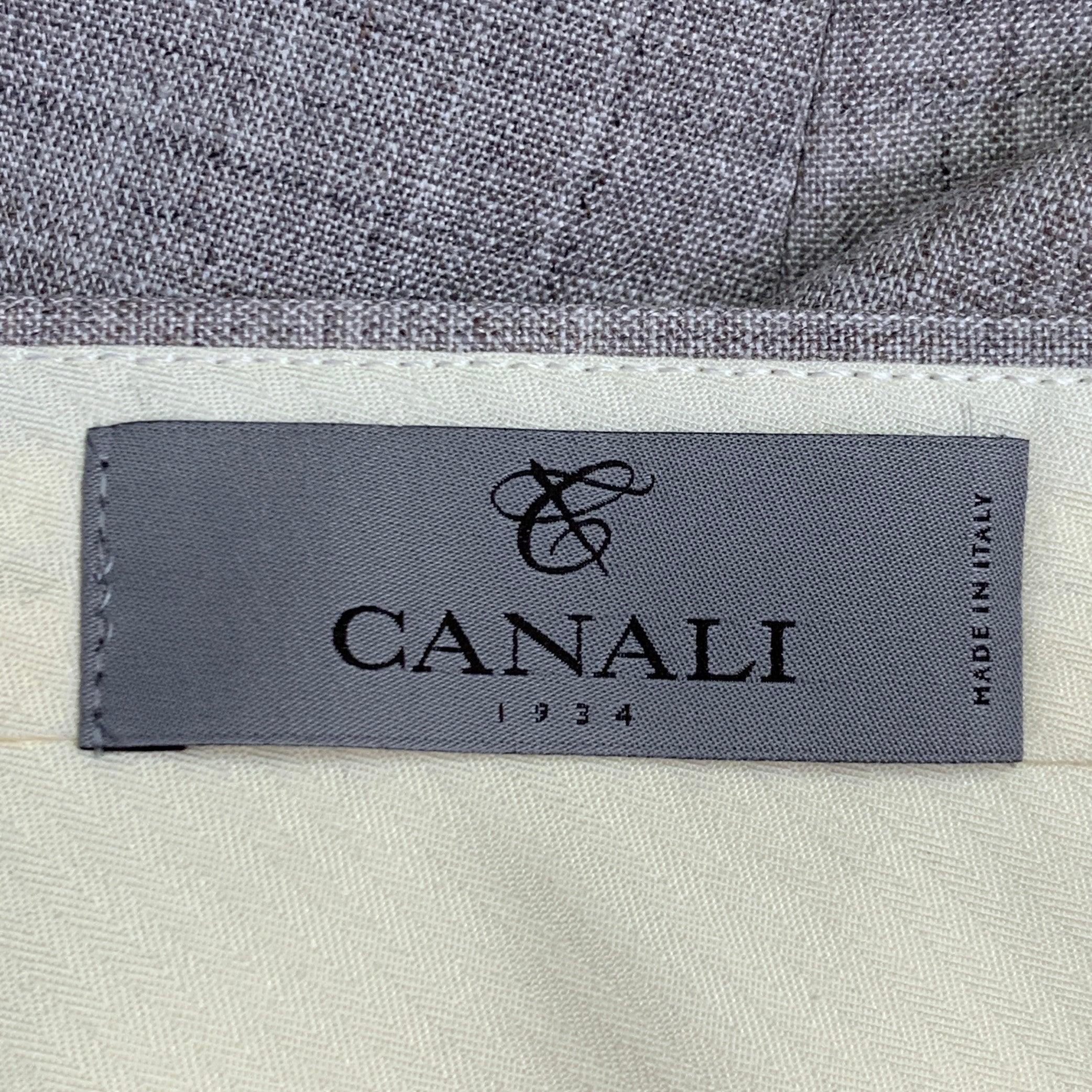 Canali taglia 37 Grigio Taupe in misto lana, pantaloni da sera con il davanti piatto In condizioni ottime in vendita a San Francisco, CA