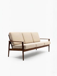 Canapé 3 places scandinave Grete Jalk pour Poul Jeppesen - 1960