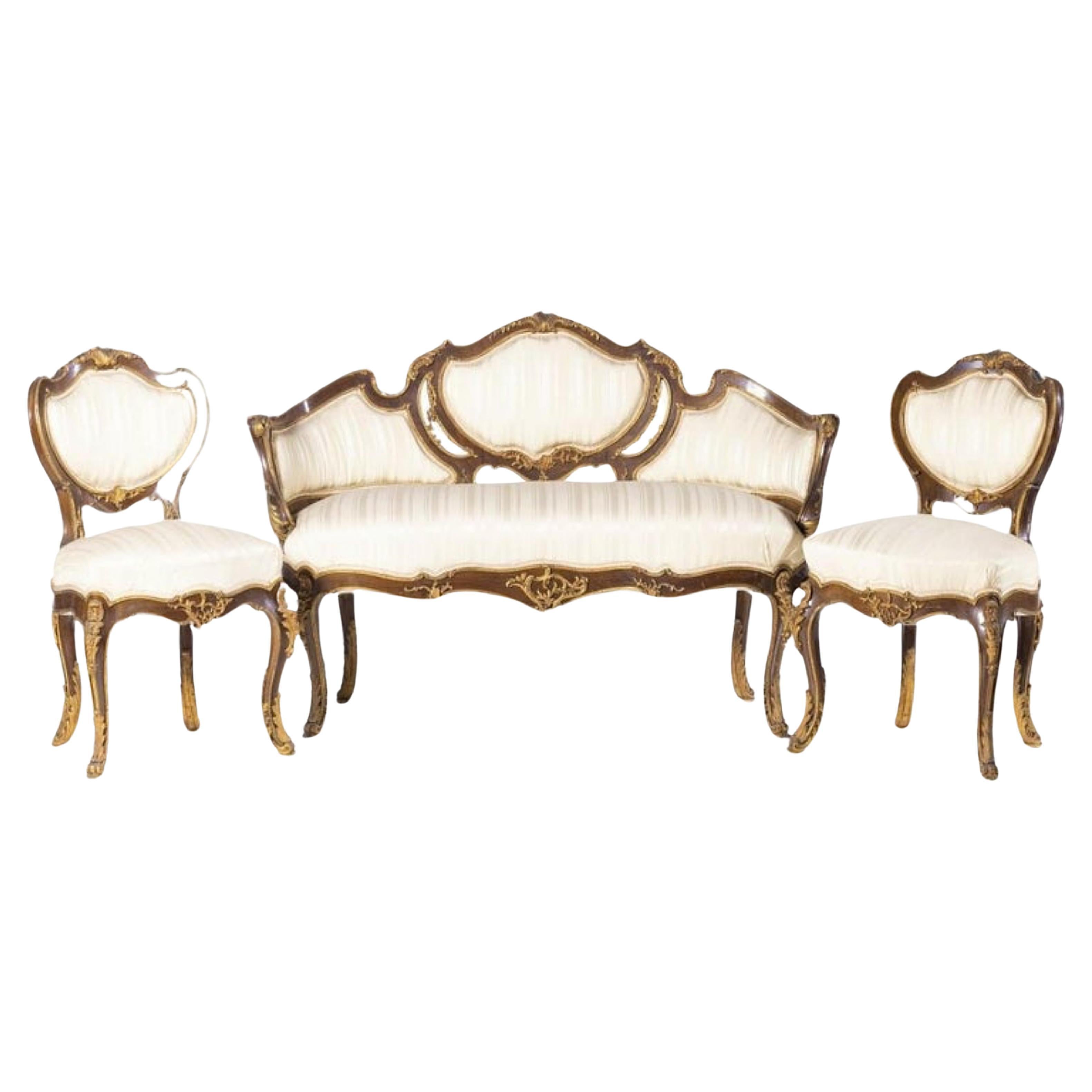 Canapé et paire de chaises de style Louis XV français 19ème siècle en vente