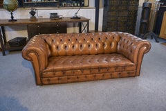 Chesterfield capitonné fauve