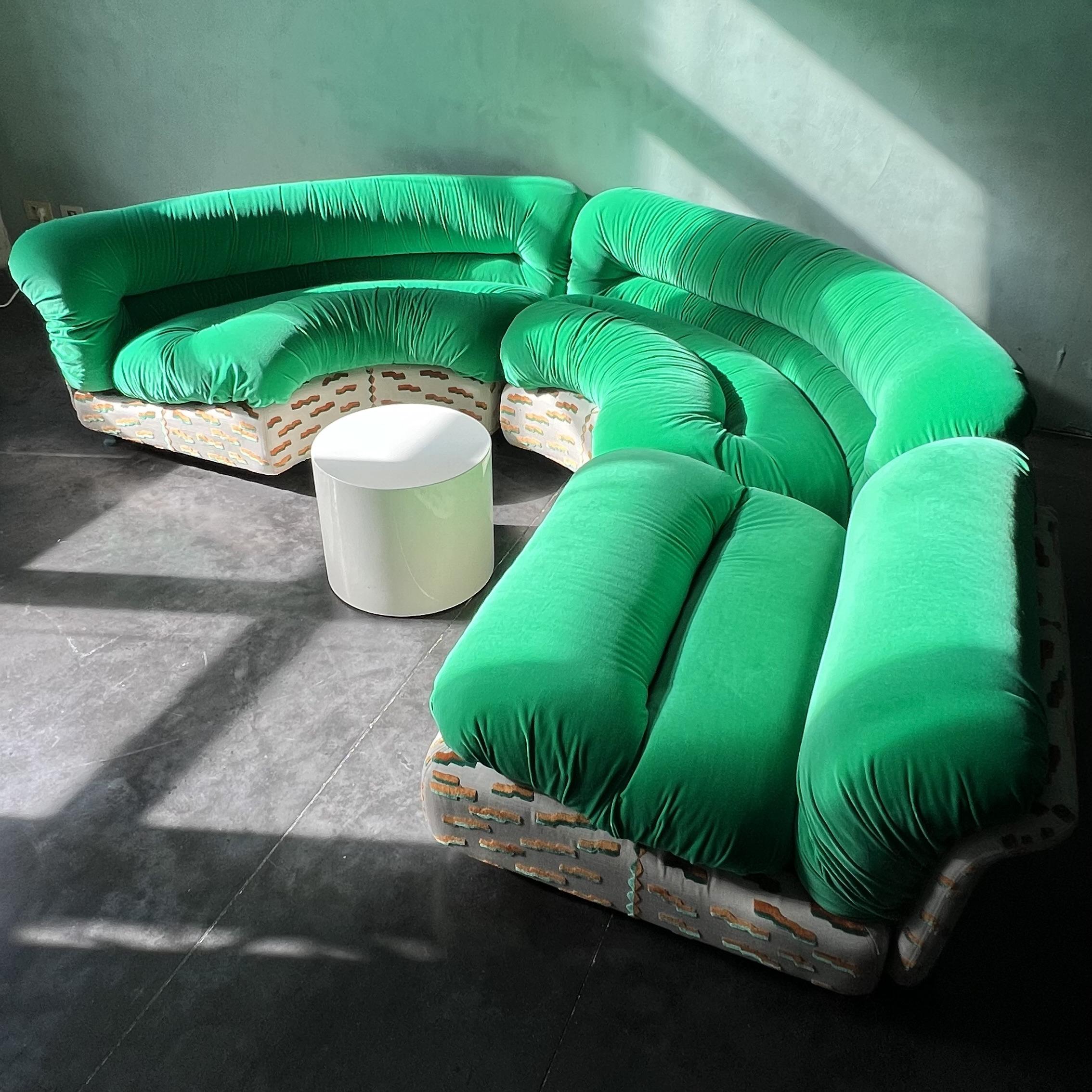 Mid-Century moderno Canapè Grandangolo par Titiana Ammannati et Giampiero Vitelli pour Ros in vendita