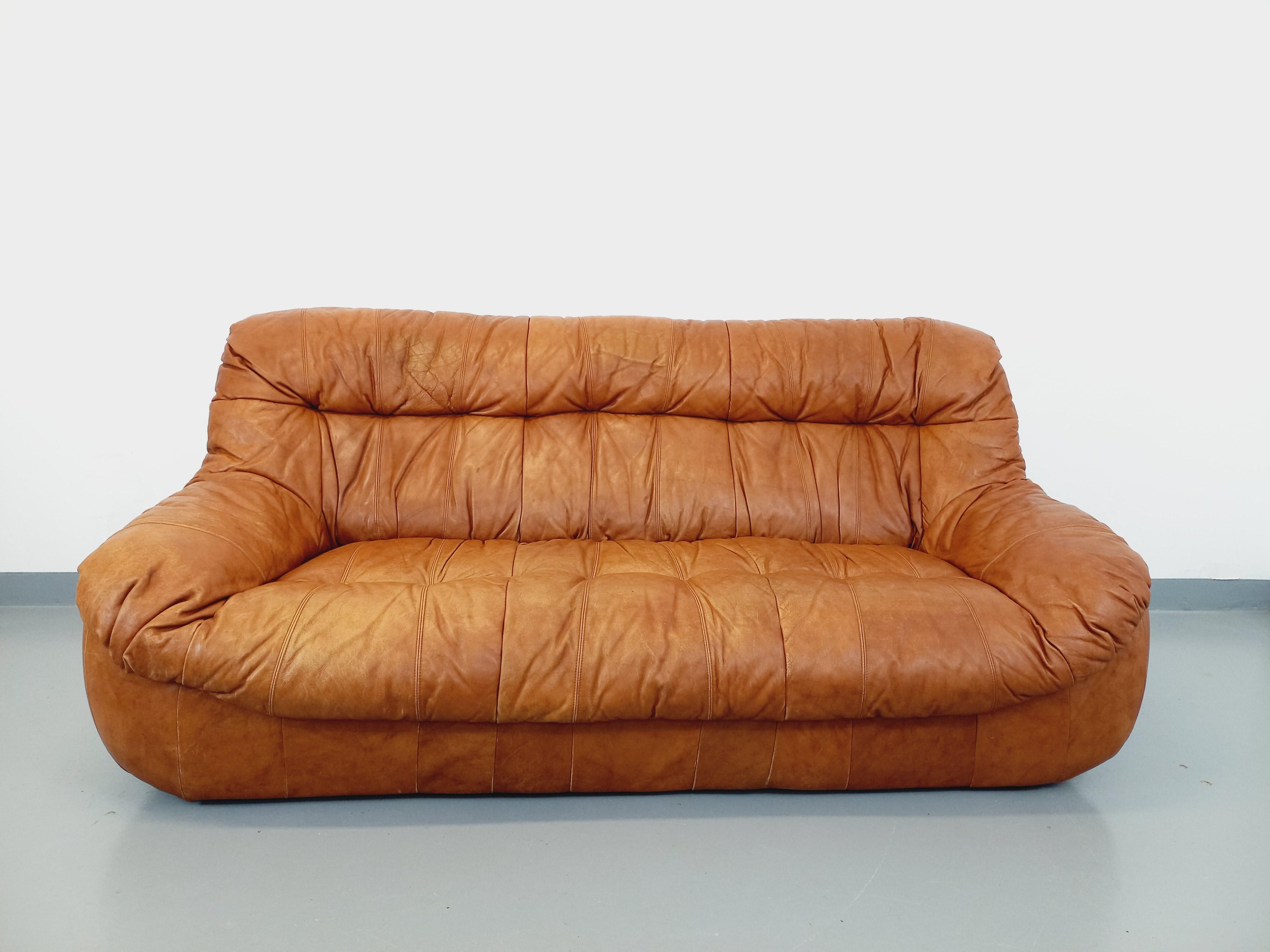 Canapé vintage en cuir cognac des années 70 3