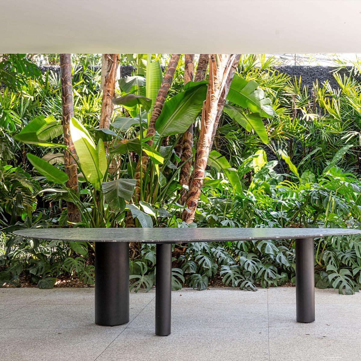 Aluminum Canarias Dining Table — Contemporary and Modern Elegance For Sale
