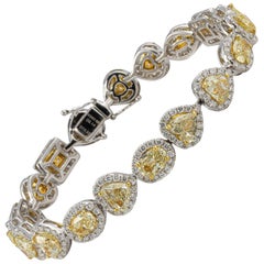 Canary Diamond 12.83 Carat 3.15 Carat White Diamonds 18 Karat Gold Bracelet