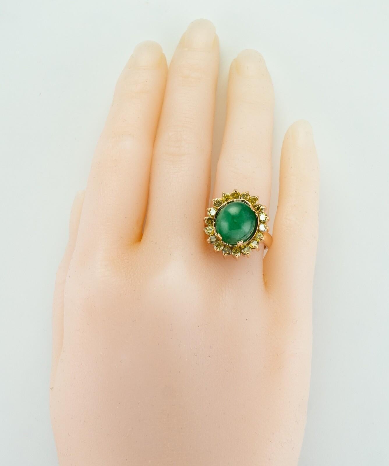 Canary Diamond Jade Ring 18K Gold Vintage Cocktail For Sale 3