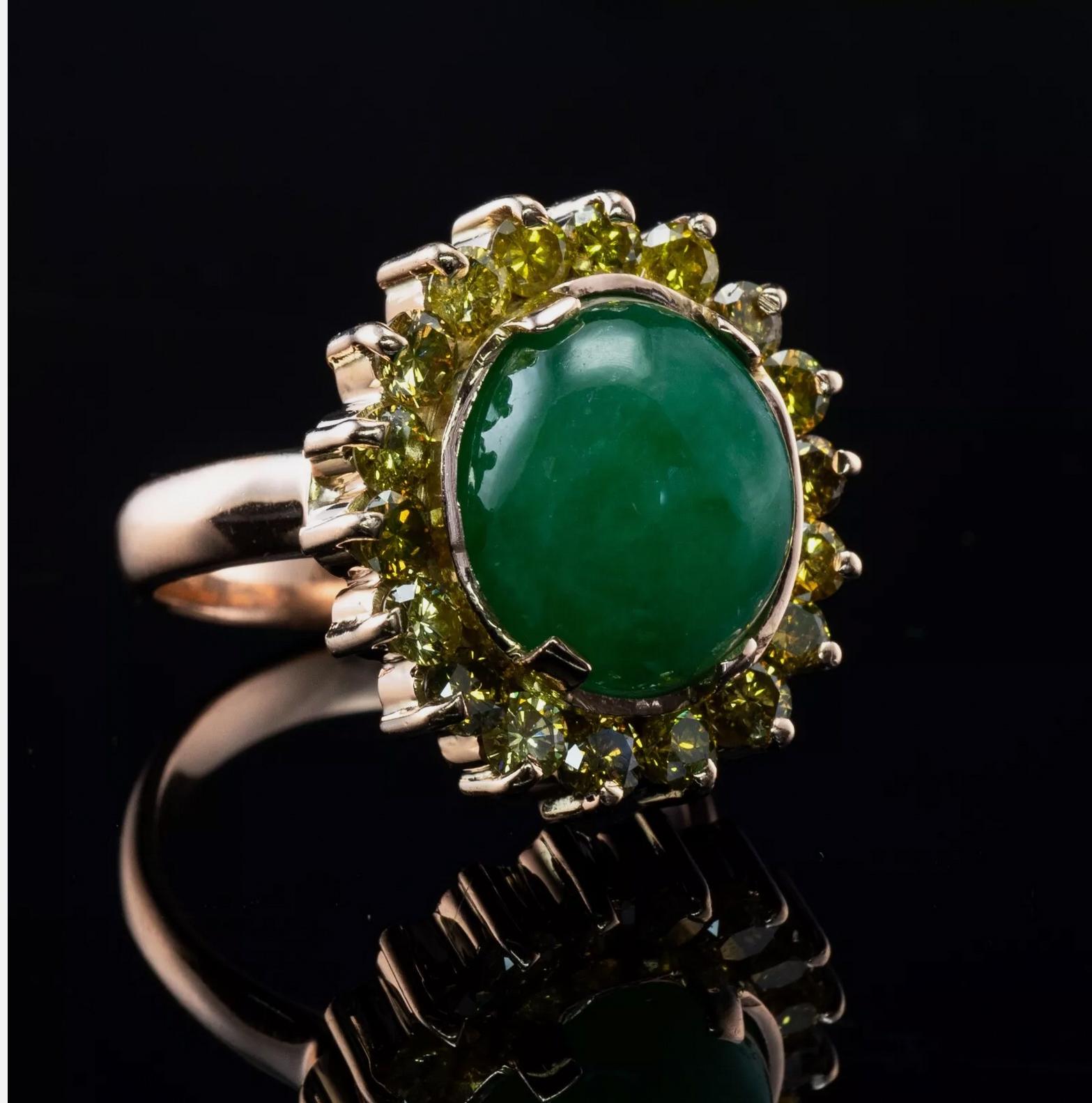 Women's Canary Diamond Jade Ring 18K Gold Vintage Cocktail For Sale