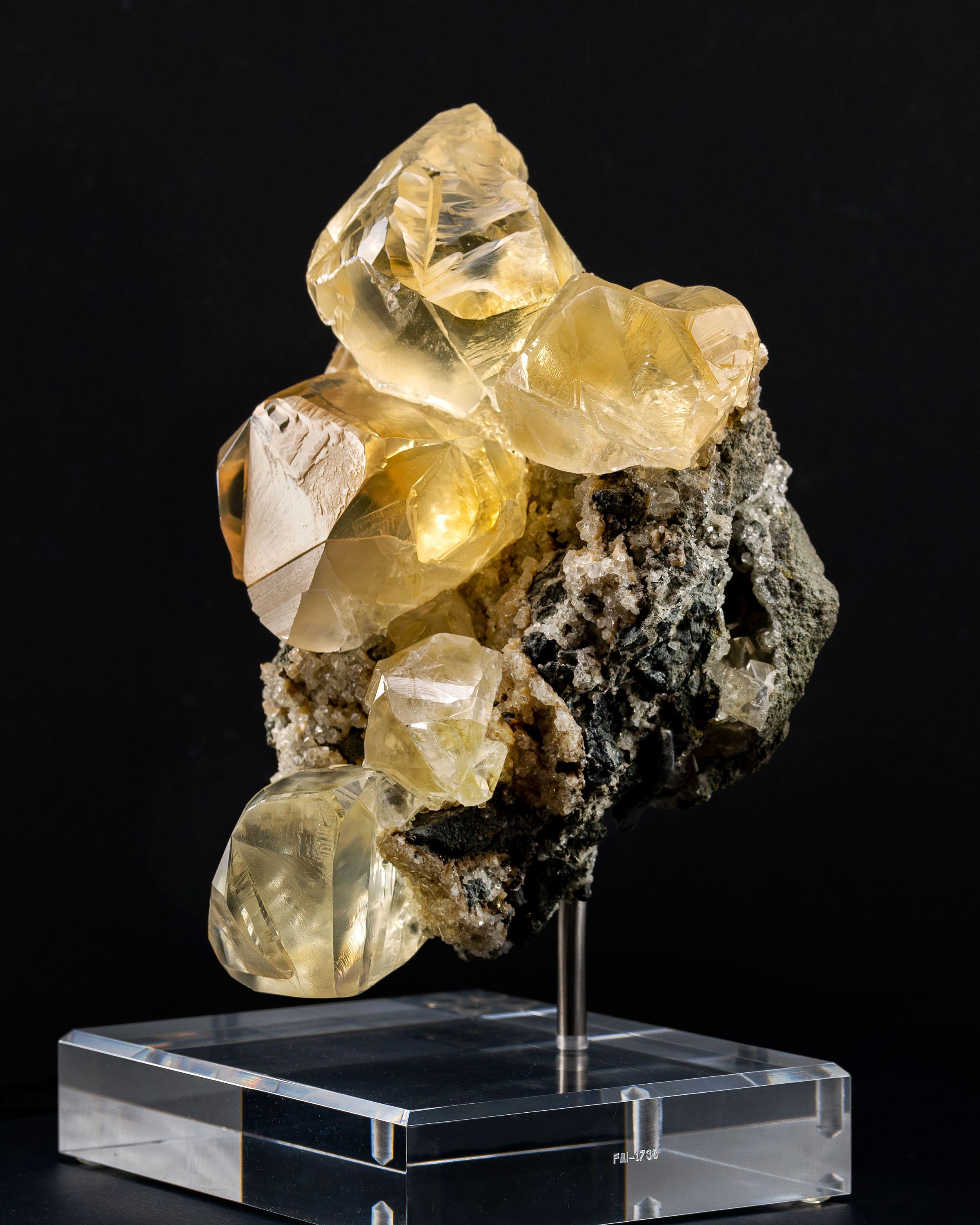 XVIIIe siècle et antérieur Spécimen minéral de calcite jaune canari - Rudny, Kazakhstan en vente