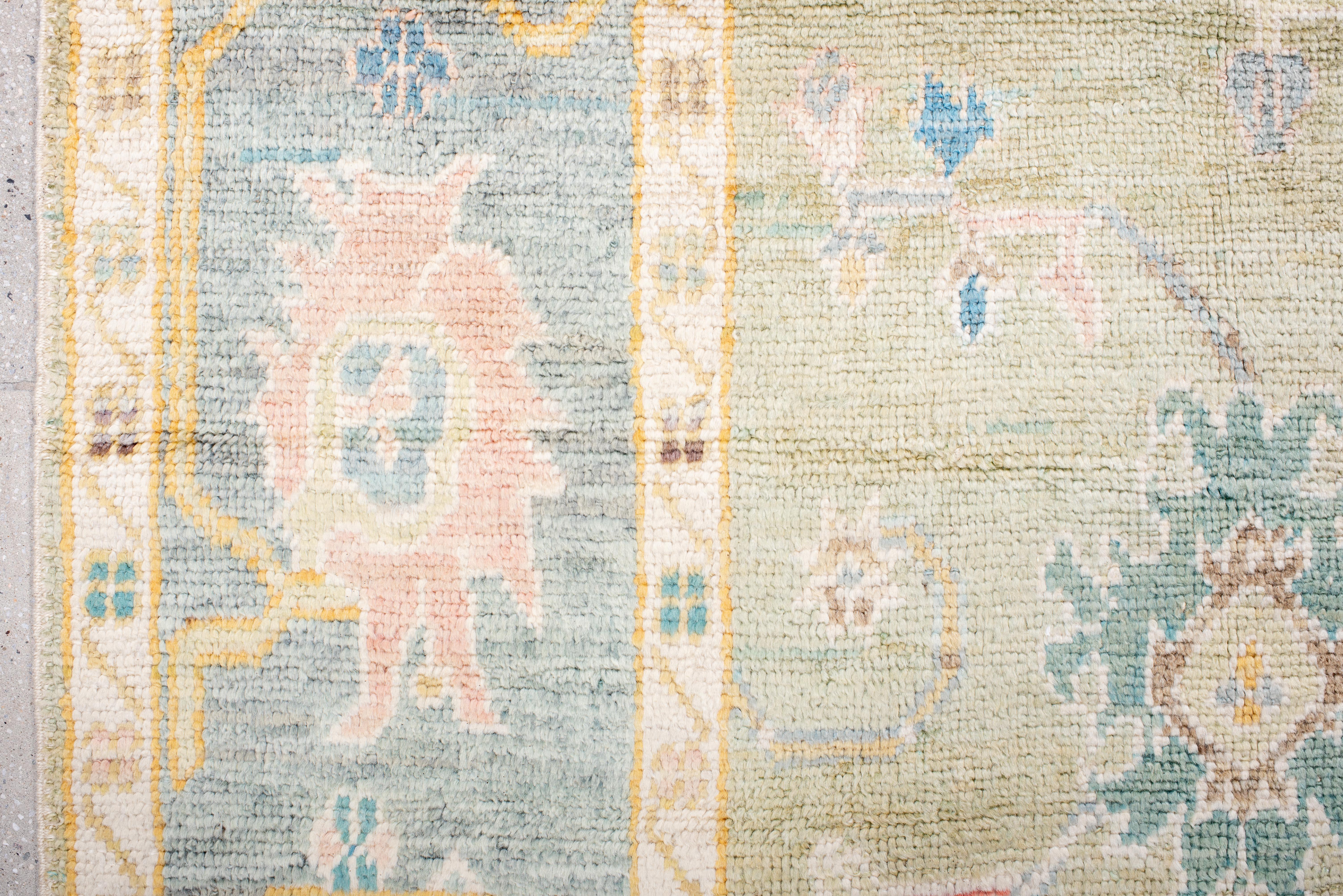 Kanariengelb Vintage inspiriert Oushak (Wolle) im Angebot