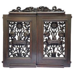 Antique Italian Period Louis XV Two-Winged Chapel Gate in Carved Walnut