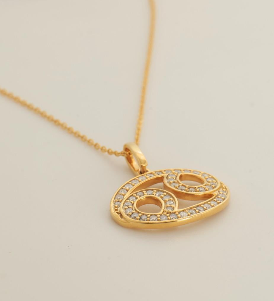 Round Cut Cancer Horoscope Diamond Necklace in 14K Solid Gold (Certified) For Sale