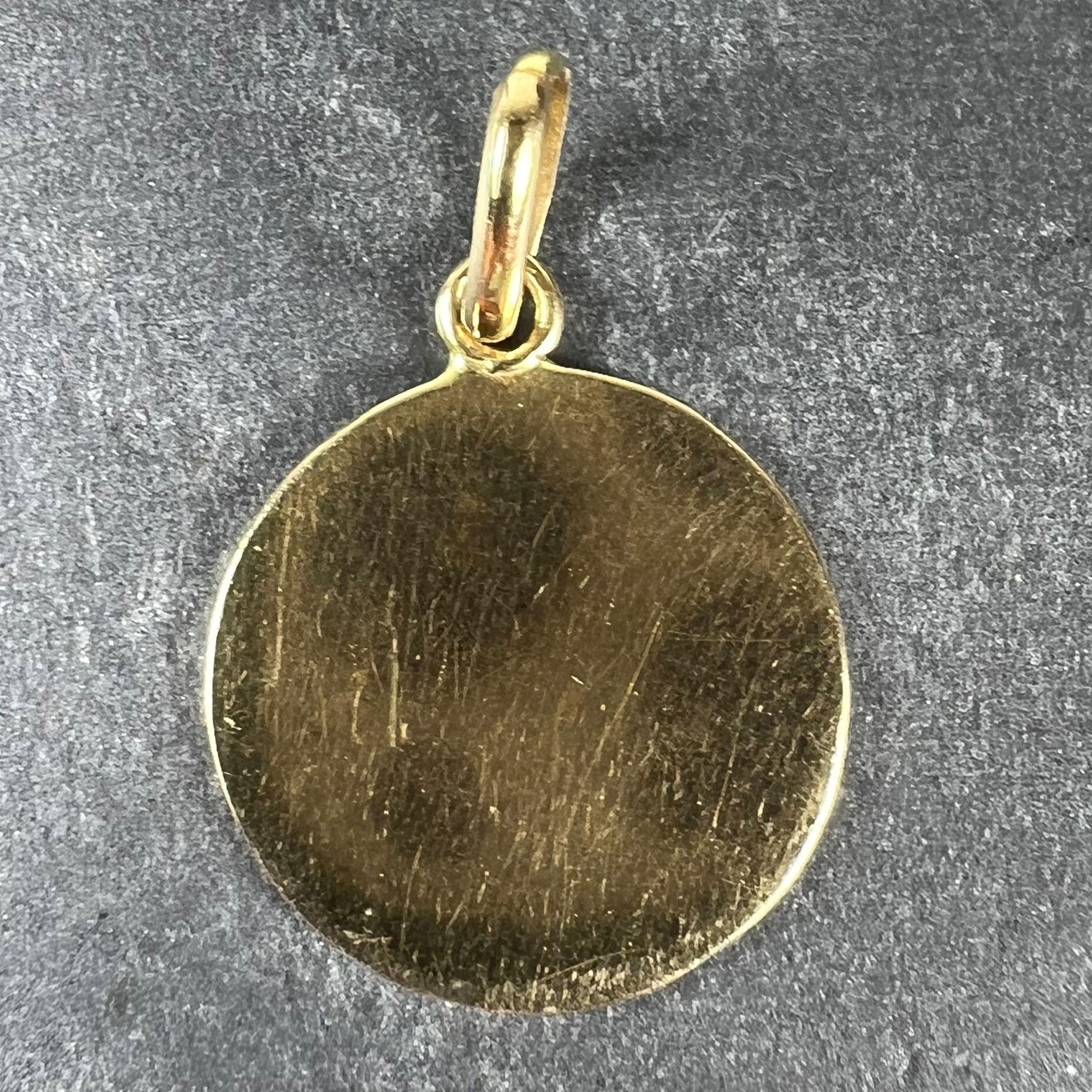 Cancer Starsign Zodiac 18K Yellow Gold Charm Medal Pendant In condizioni buone in vendita a London, GB