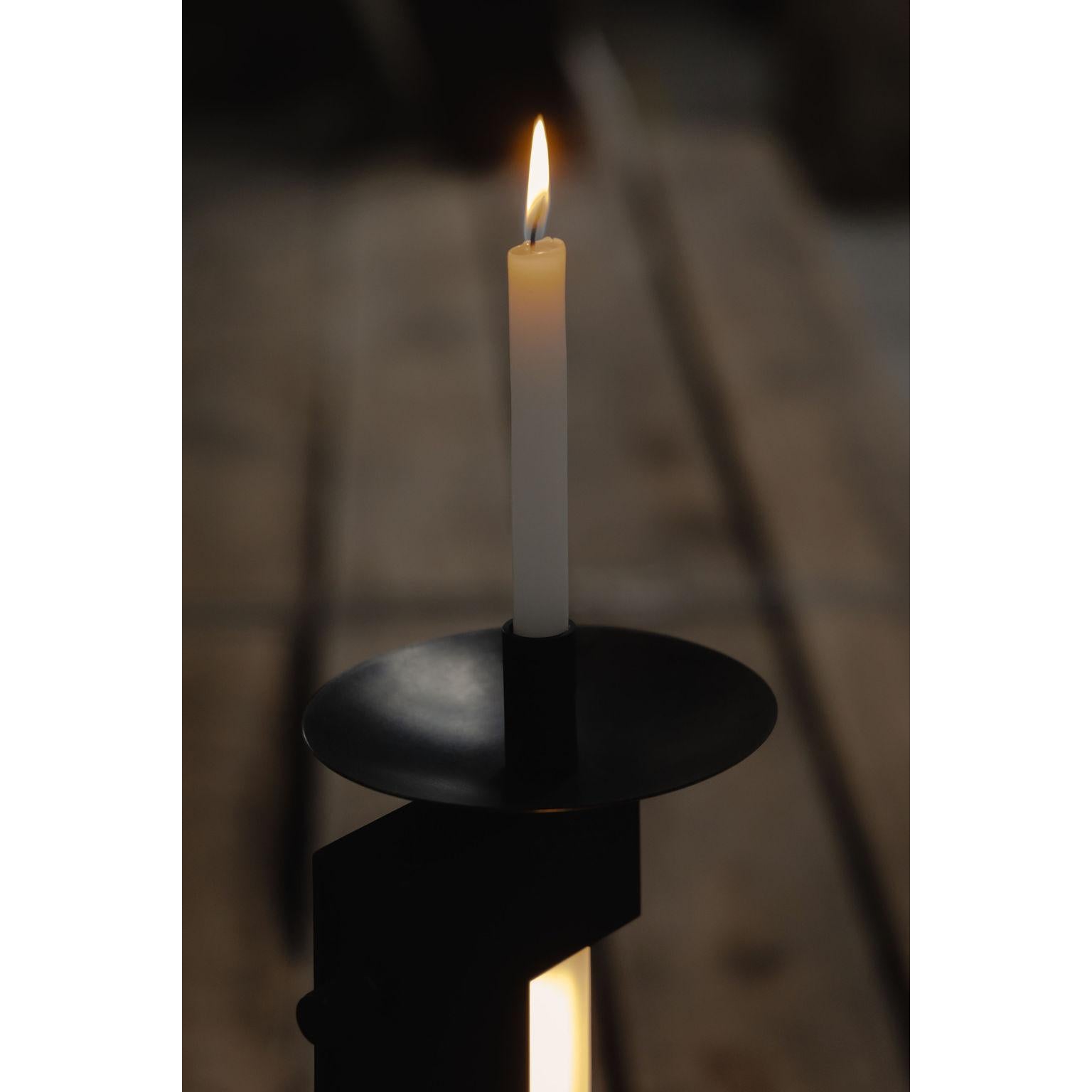 Candela Lámpara de pie de acero ennegrecido con vela by Nuumbra en Nuevo estado para la venta en Geneve, CH