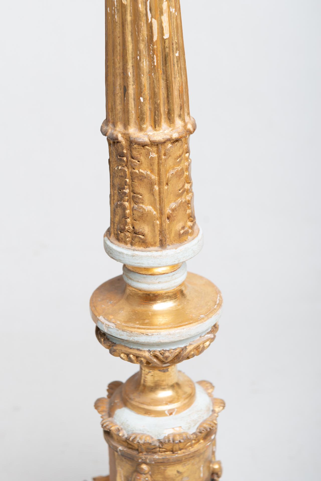 Candelabra 18th Century in Lacquered and Gilded Wood For Sale 4