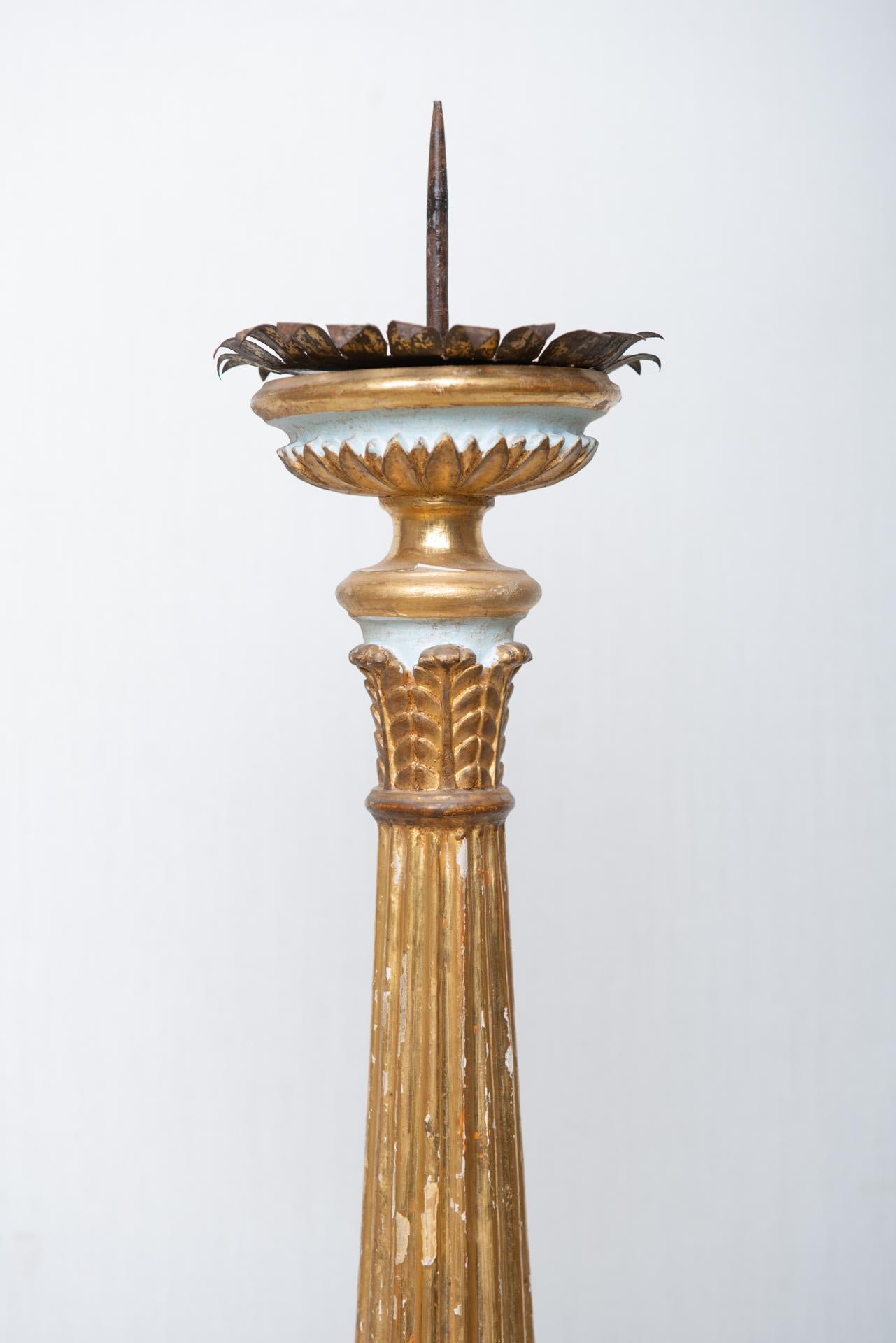Candelabra 18th Century in Lacquered and Gilded Wood For Sale 8