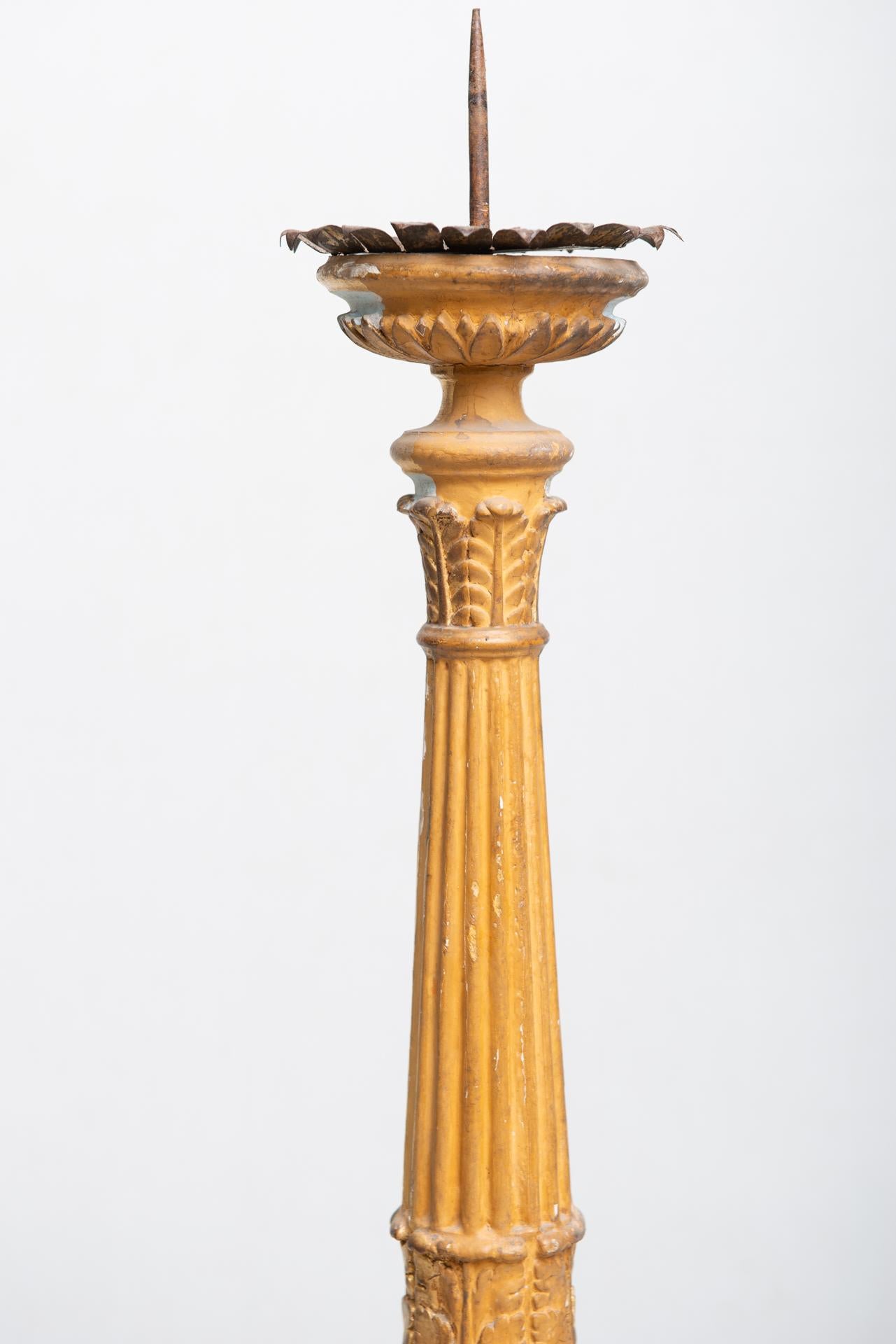 Candelabra 18th Century in Lacquered and Gilded Wood For Sale 1