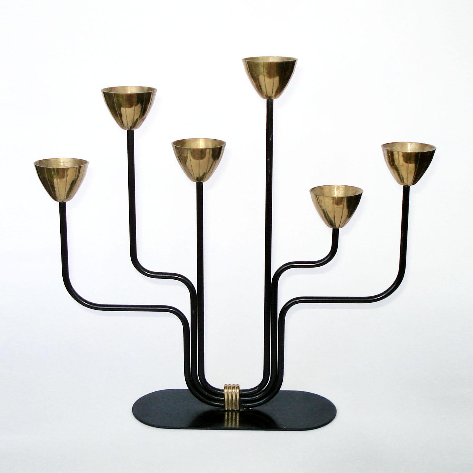Ottone Candelabro in metallo e ottone di Gunnar Ander per Ystad-Metall, Svezia in vendita