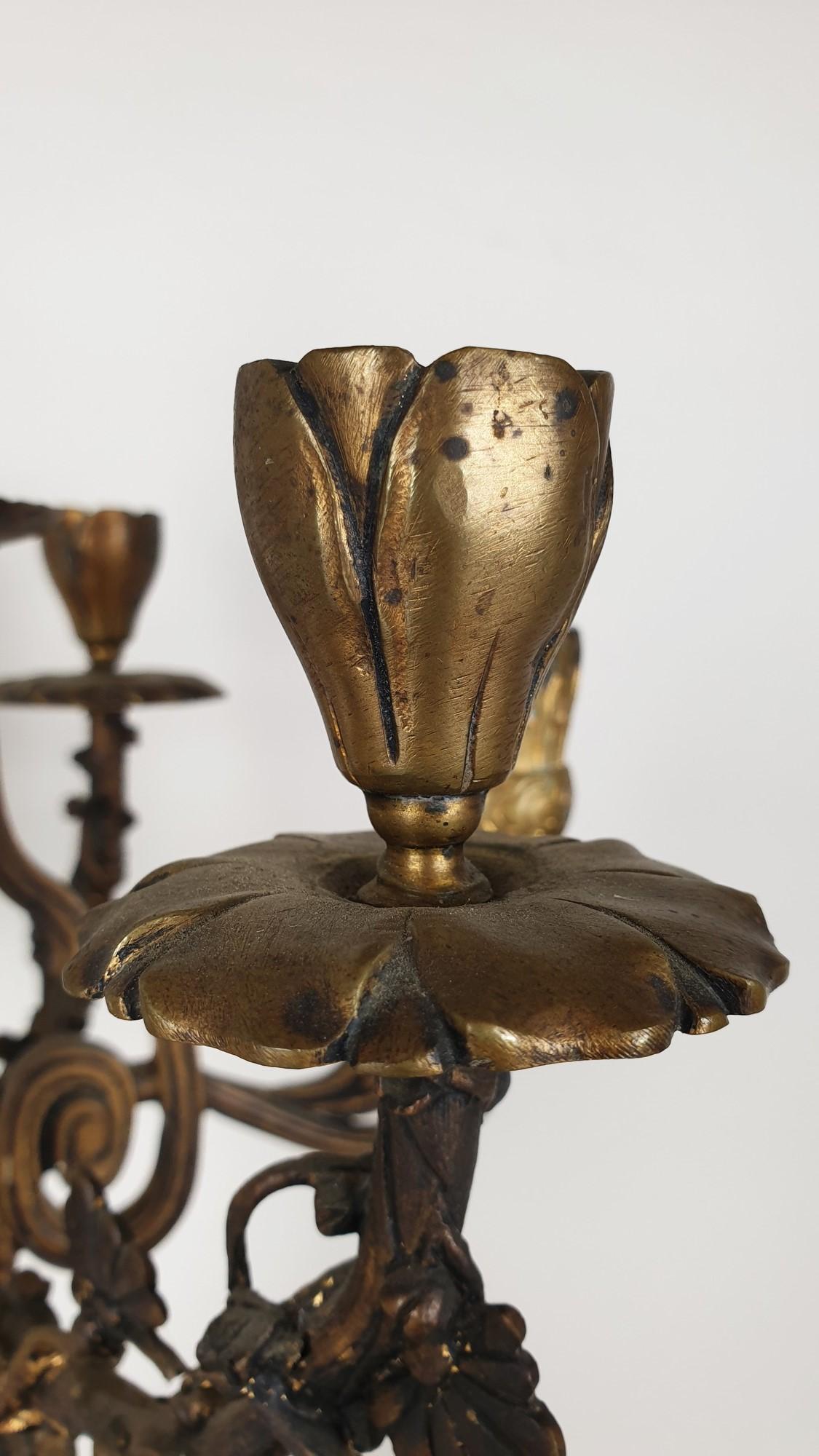 Candelabro in porcellana e bronzo, Giappone, XIX secolo in vendita 6