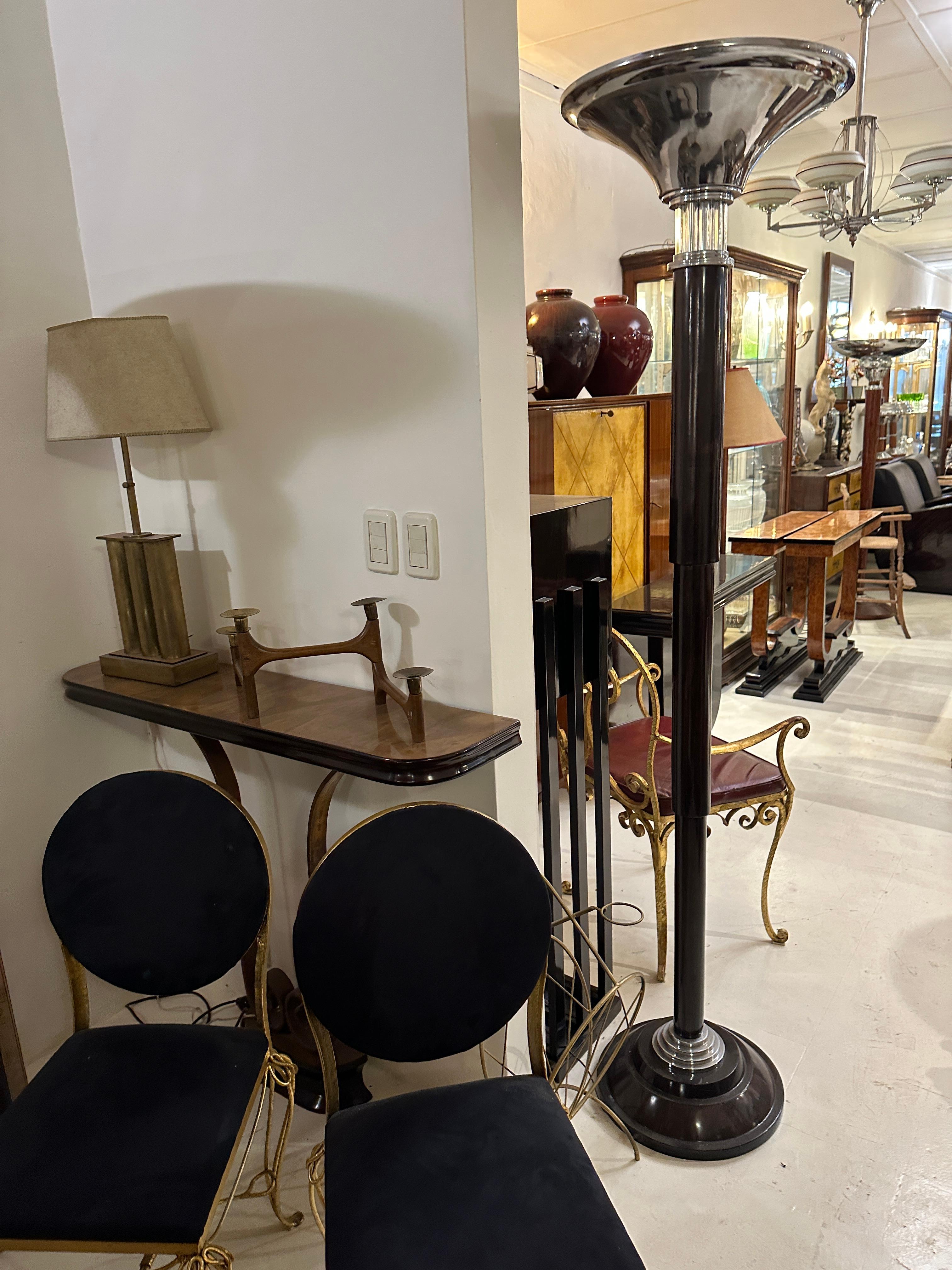 Candelabro de madera y bronce, 1950 en venta 8