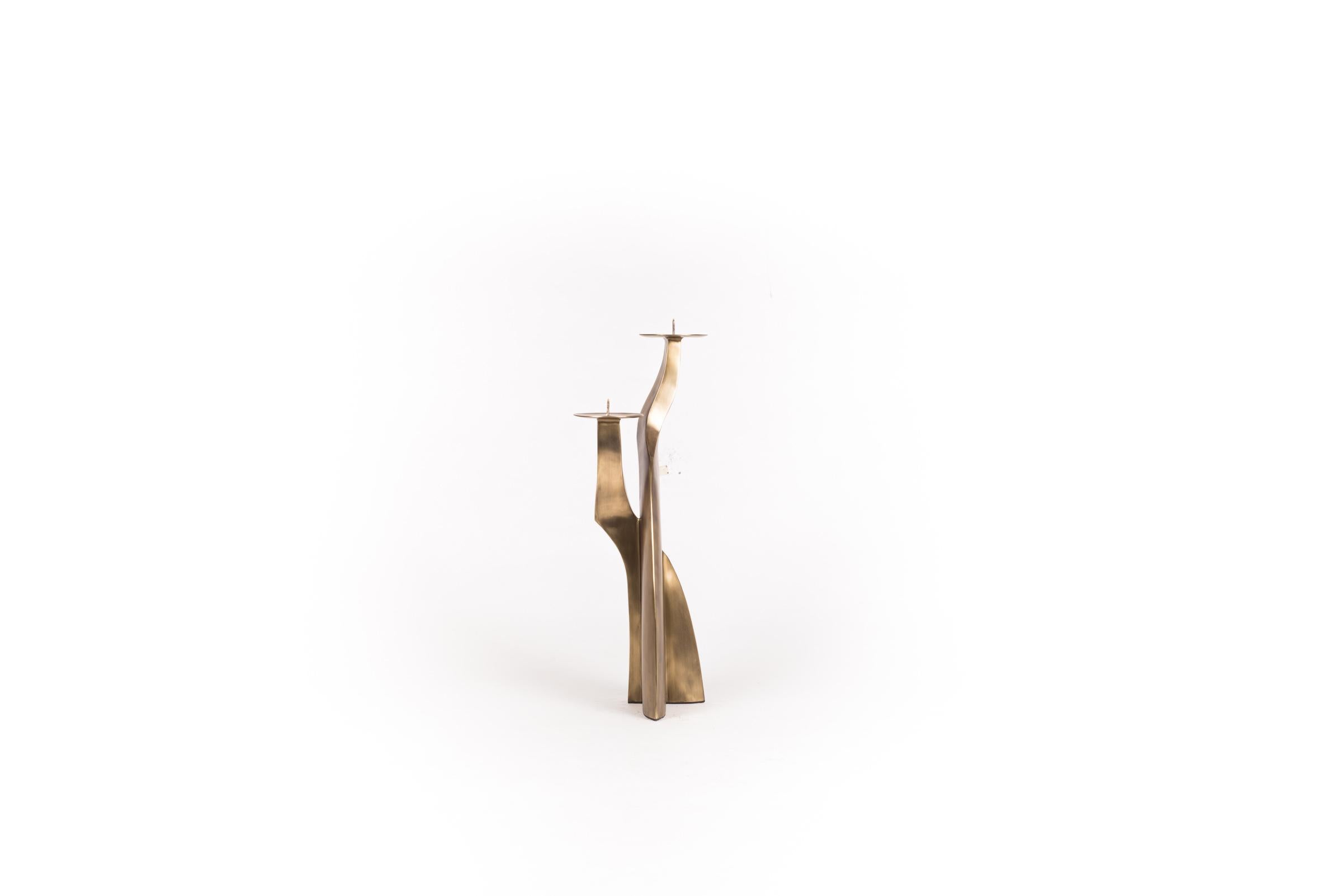 Kandelaber mit skulpturalem Sockel aus Bronze-Patina-Messing von Patrick Coard, Paris im Angebot 3