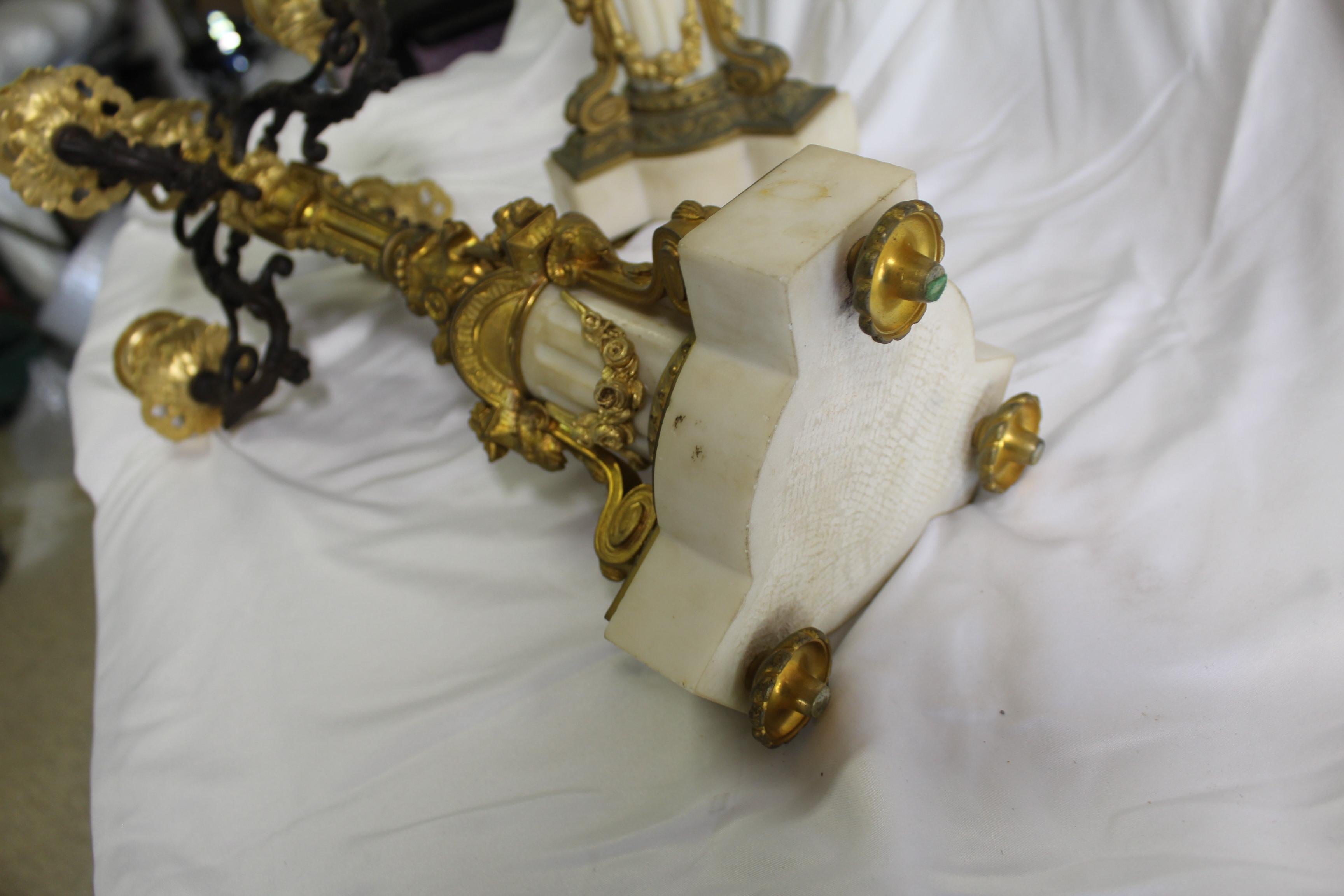 Bronzo Candelabri, coppia antica con finitura oro Dore', 5 bracci in vendita
