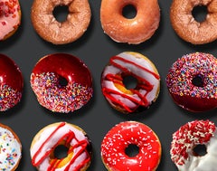 "Donuts grandes de la Mujer Maravilla" 60x48, Arreglo fotográfico único de Donuts