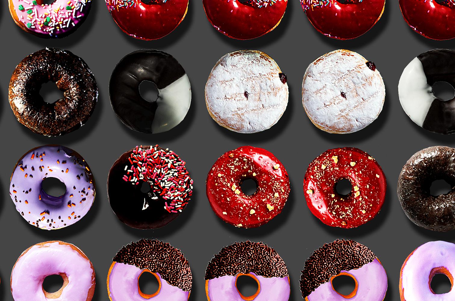 „Warhols Marilyn in Donuts“  Fotografisches Arrangement von Donuts auf Rag-Papier (Zeitgenössisch), Photograph, von Candice CMC
