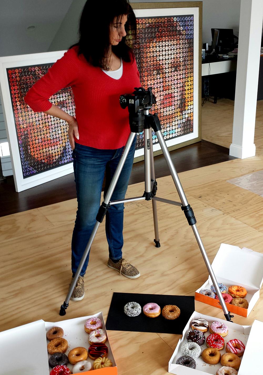 Habrás leído sobre los extraordinarios retratos de donuts de Candice CMC en las redes sociales de todo el mundo y estamos entusiasmados y orgullosos de representar su trabajo.

He incluido en este listado una imagen de algunos de los rumores