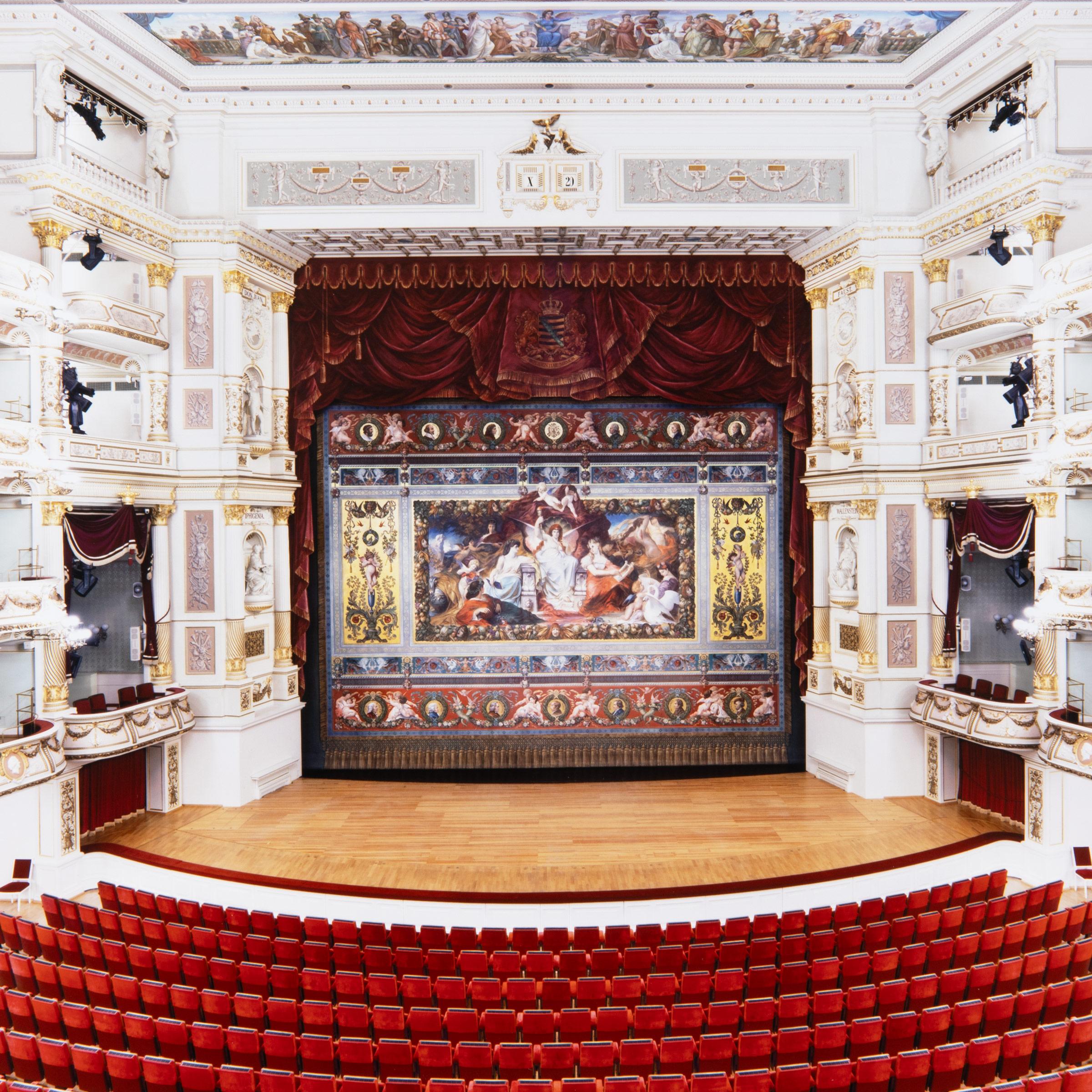 Candida Höfer, Semper Oper Dresden IV - Fotografien in limitierter Auflage, signiert (Grau), Color Photograph, von Candida Hofer