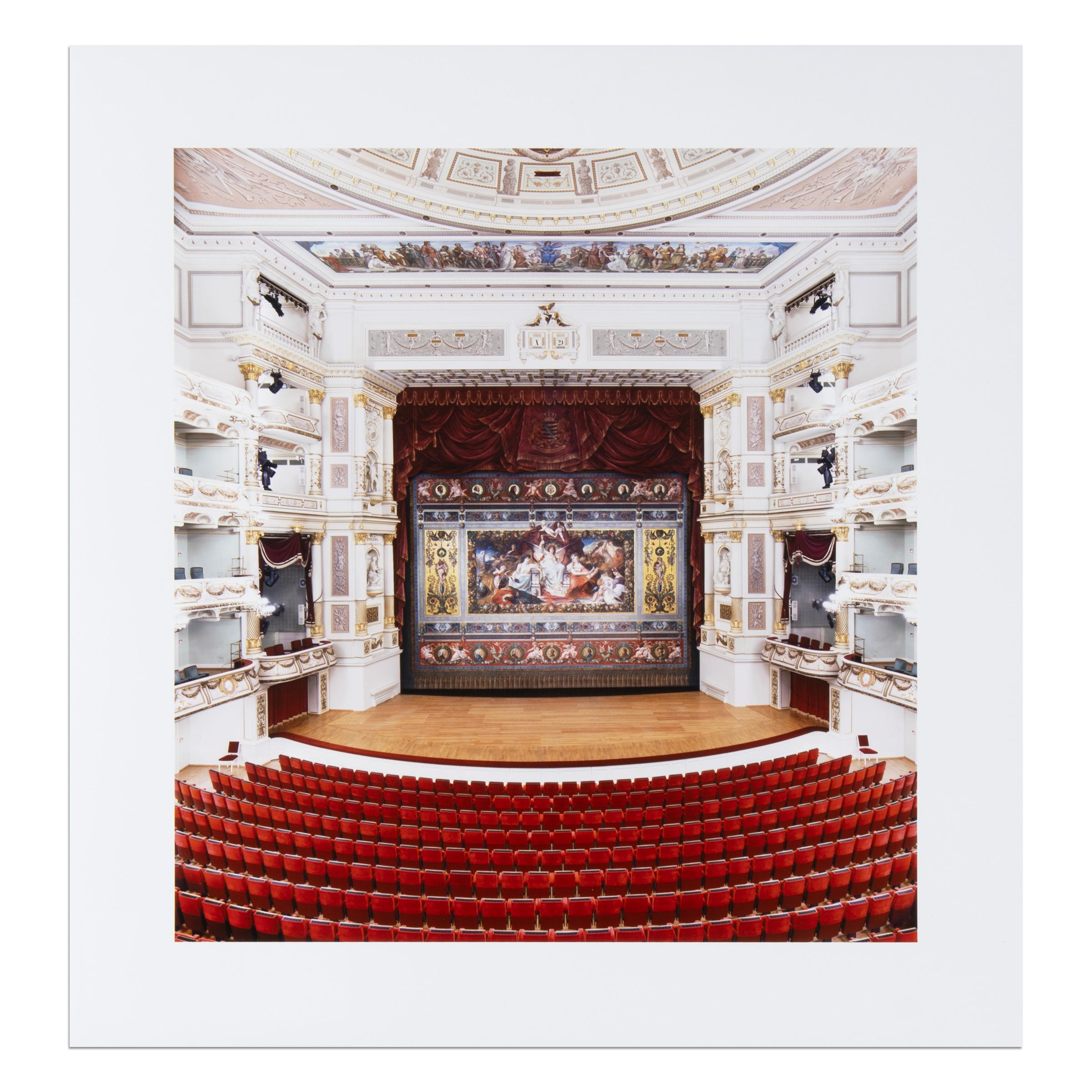 Candida Hofer Color Photograph – Candida Höfer, Semper Oper Dresden IV - Fotografien in limitierter Auflage, signiert