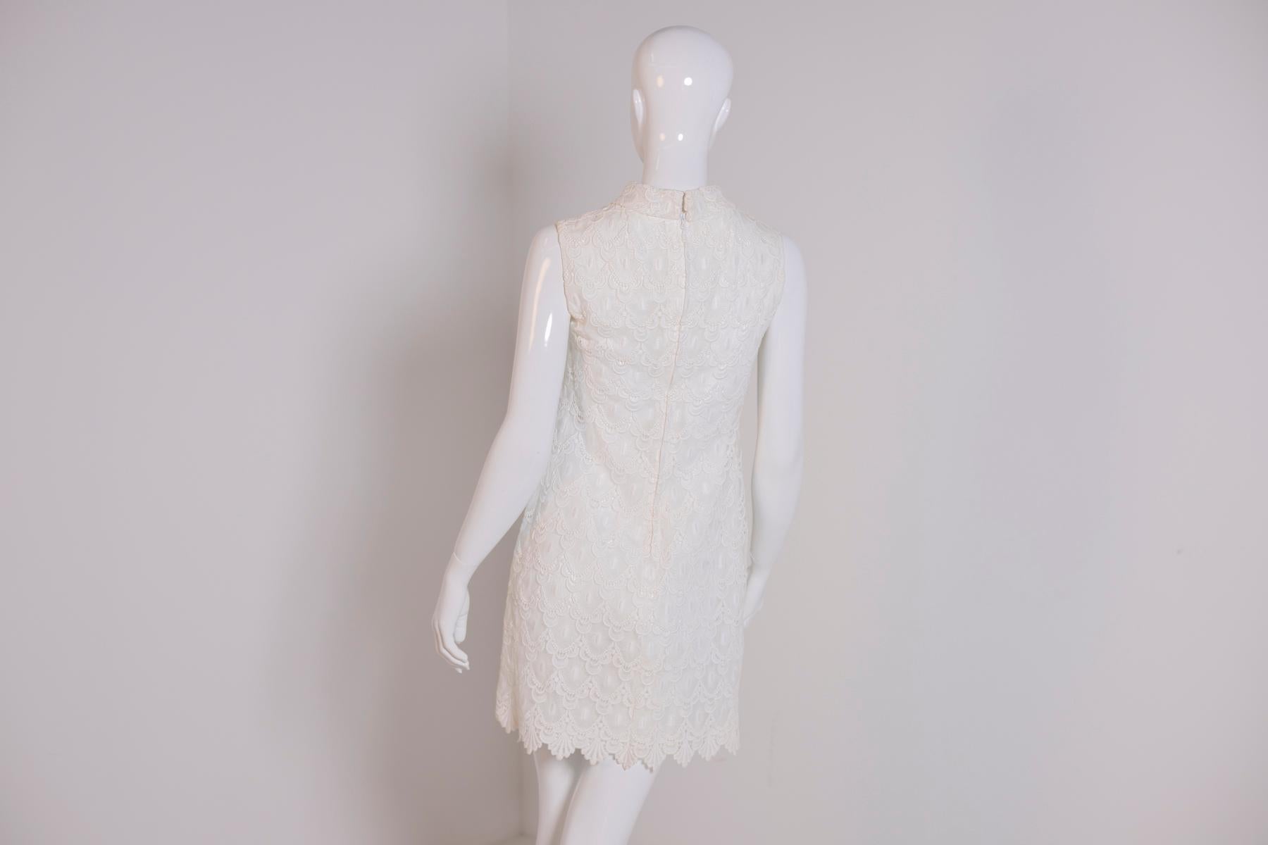 Candide Vintage White Lace Dress For Sale 4