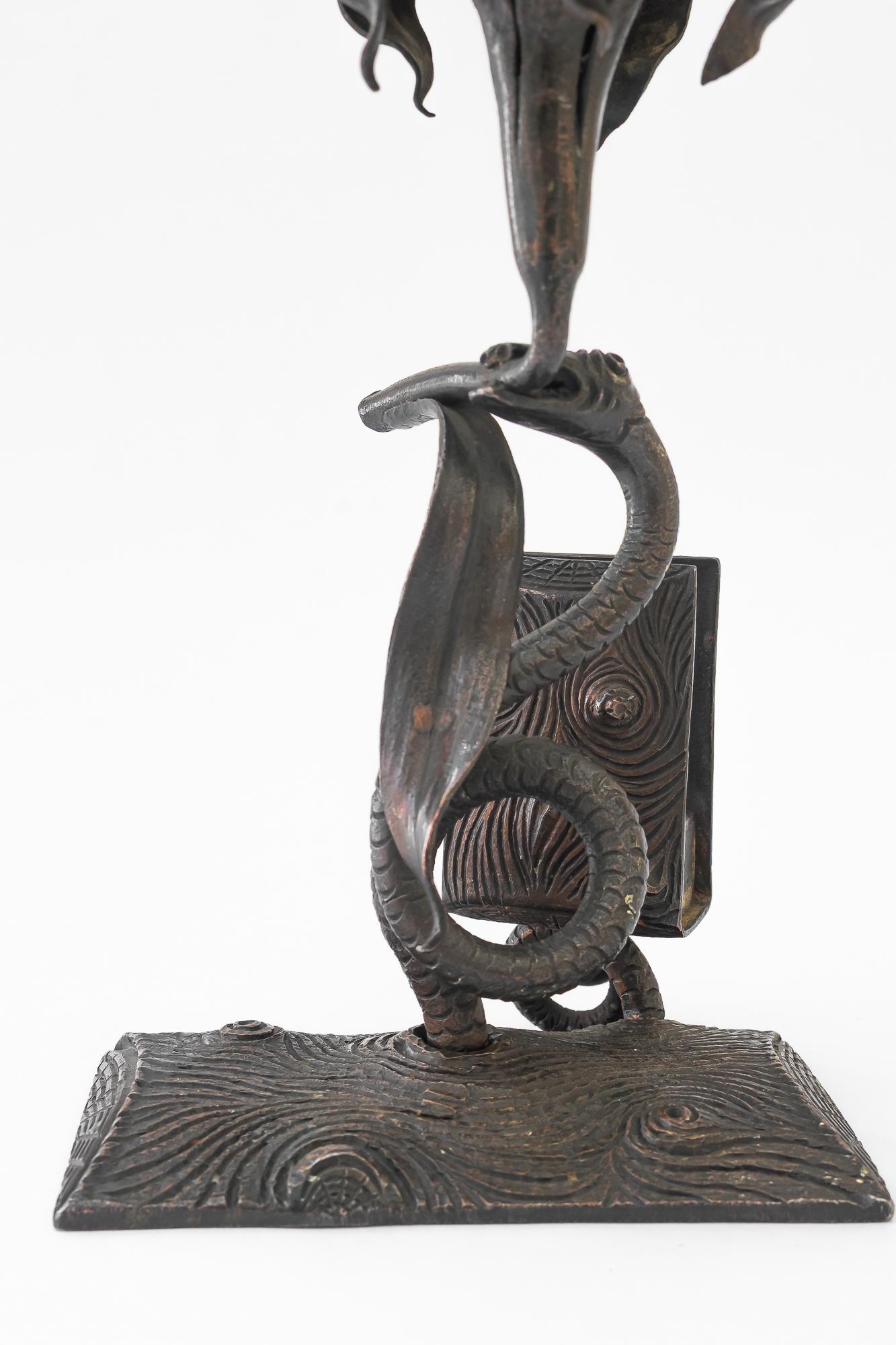 Wrought iron candle holder with snake and flower and match holder In Good Condition For Sale In Wien, AT