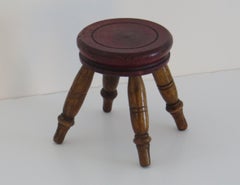 Raro piccolo portacandele o sgabello in legno tornito a mano, inglese vittoriano circa 1850