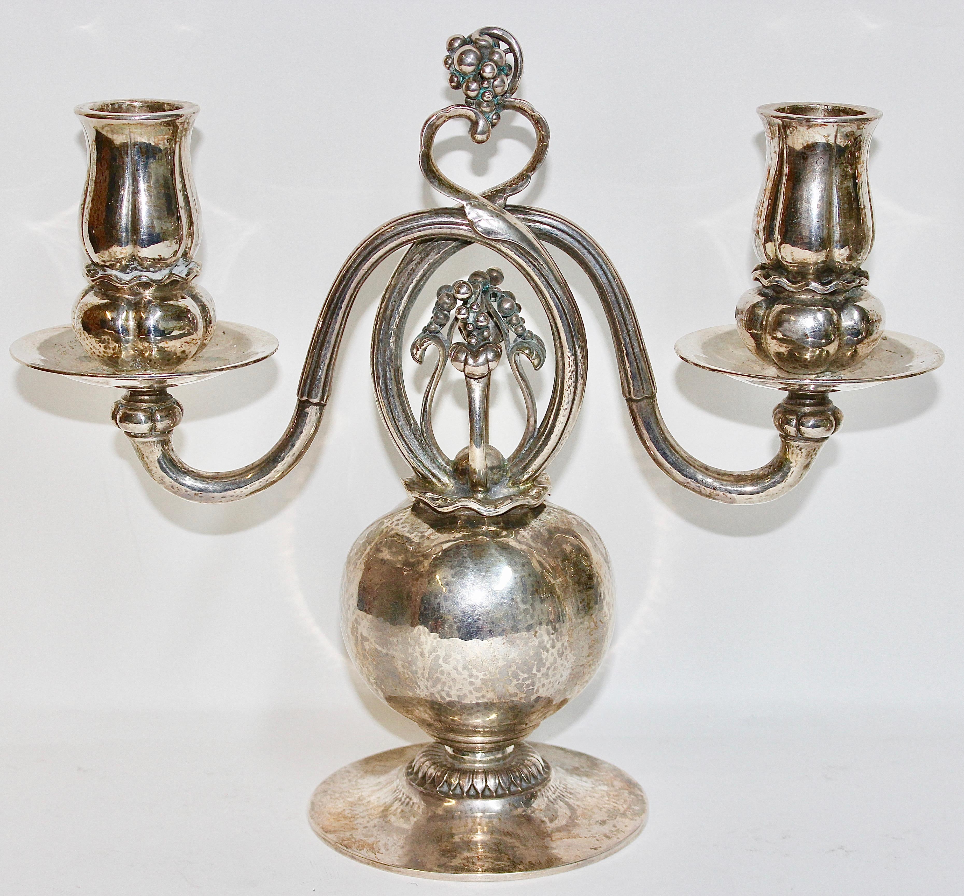 20ième siècle Paire de chandeliers, chandeliers et candélabres de Georg Jensen, argent sterling 925 en vente