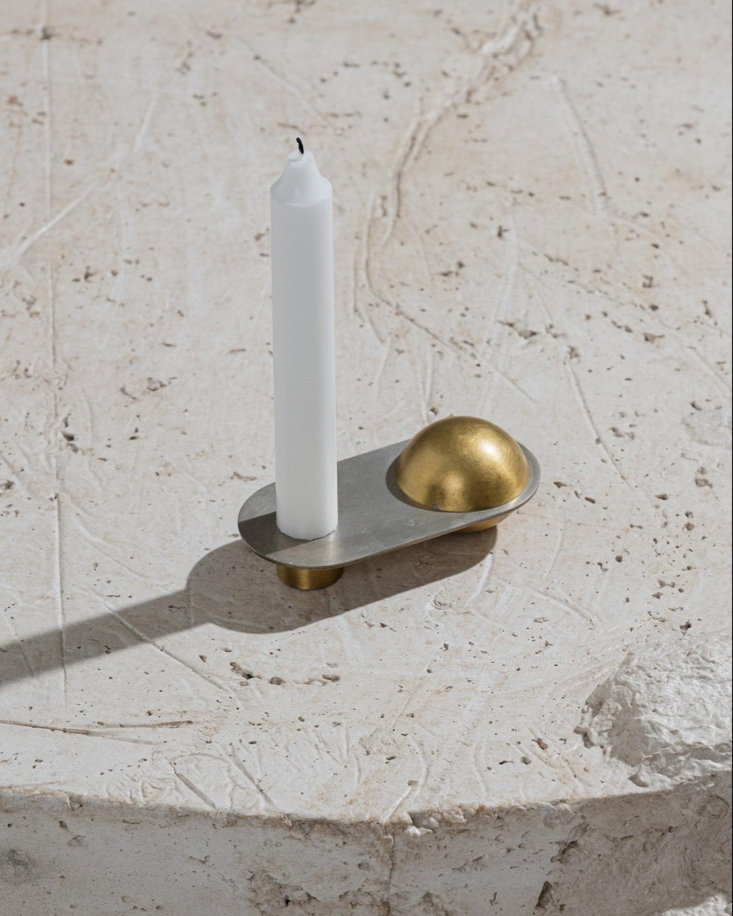 Moderne Bougeoir de la Collection 'ÉPURE' en laiton en vente