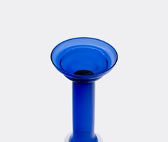 Candleholder in blue and white glass