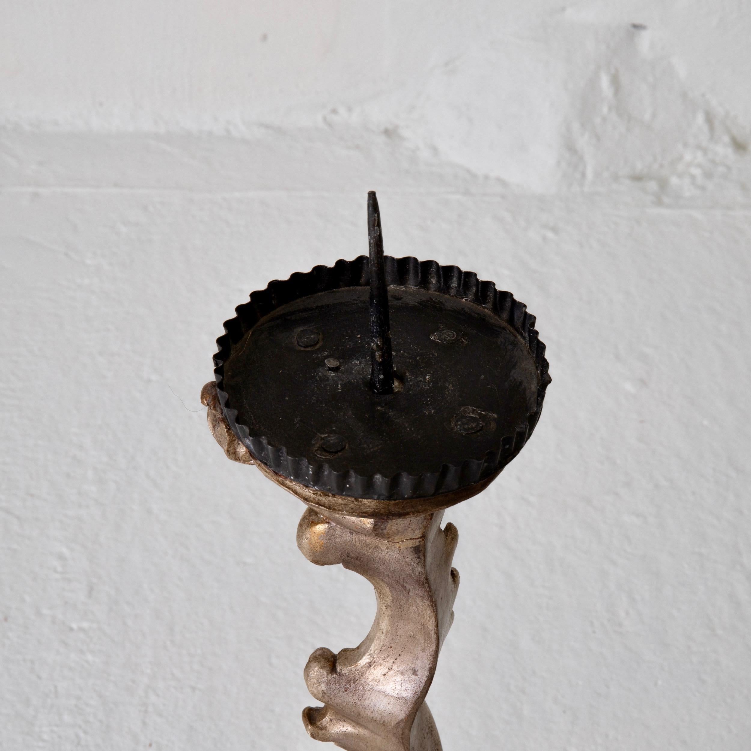 Kerzenhalter Italienische hohe Rokoko-Periode 18. Jahrhundert, Italien im Angebot 1