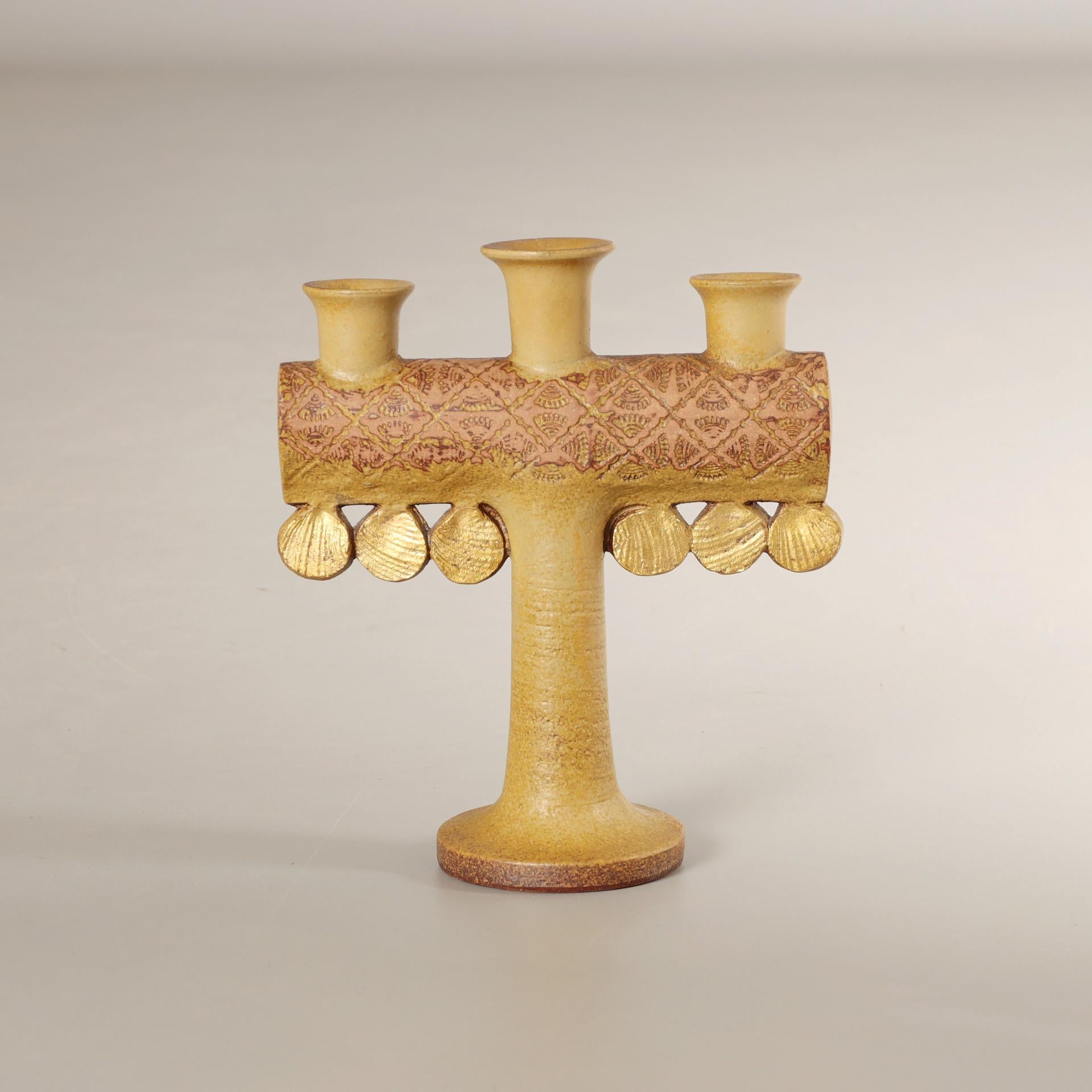 candlestick by Lisa Larson 'Medallion' Gustavsberg Sweden 1960 In Good Condition For Sale In Paris, FR