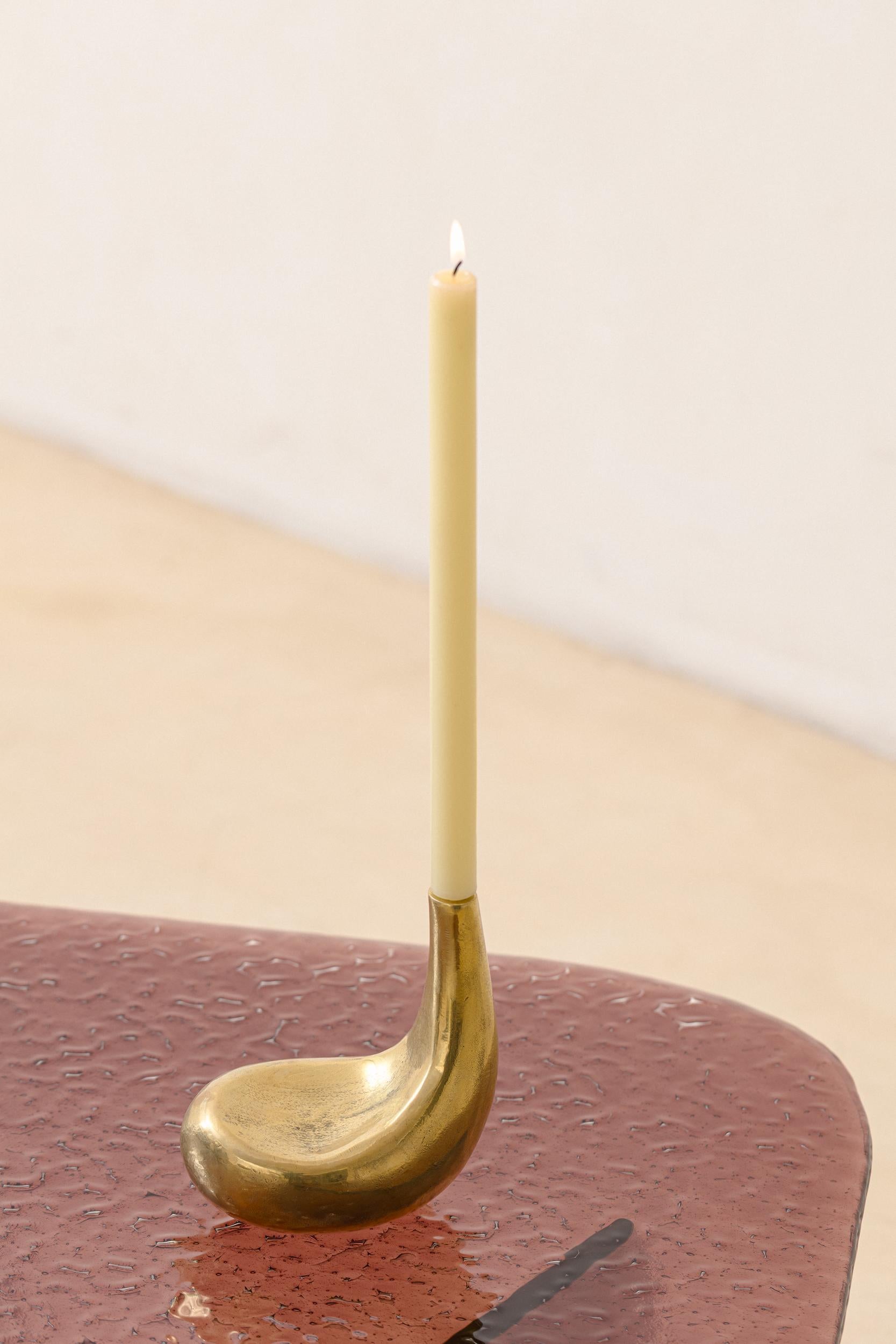 Polished solid bronze (4001).
