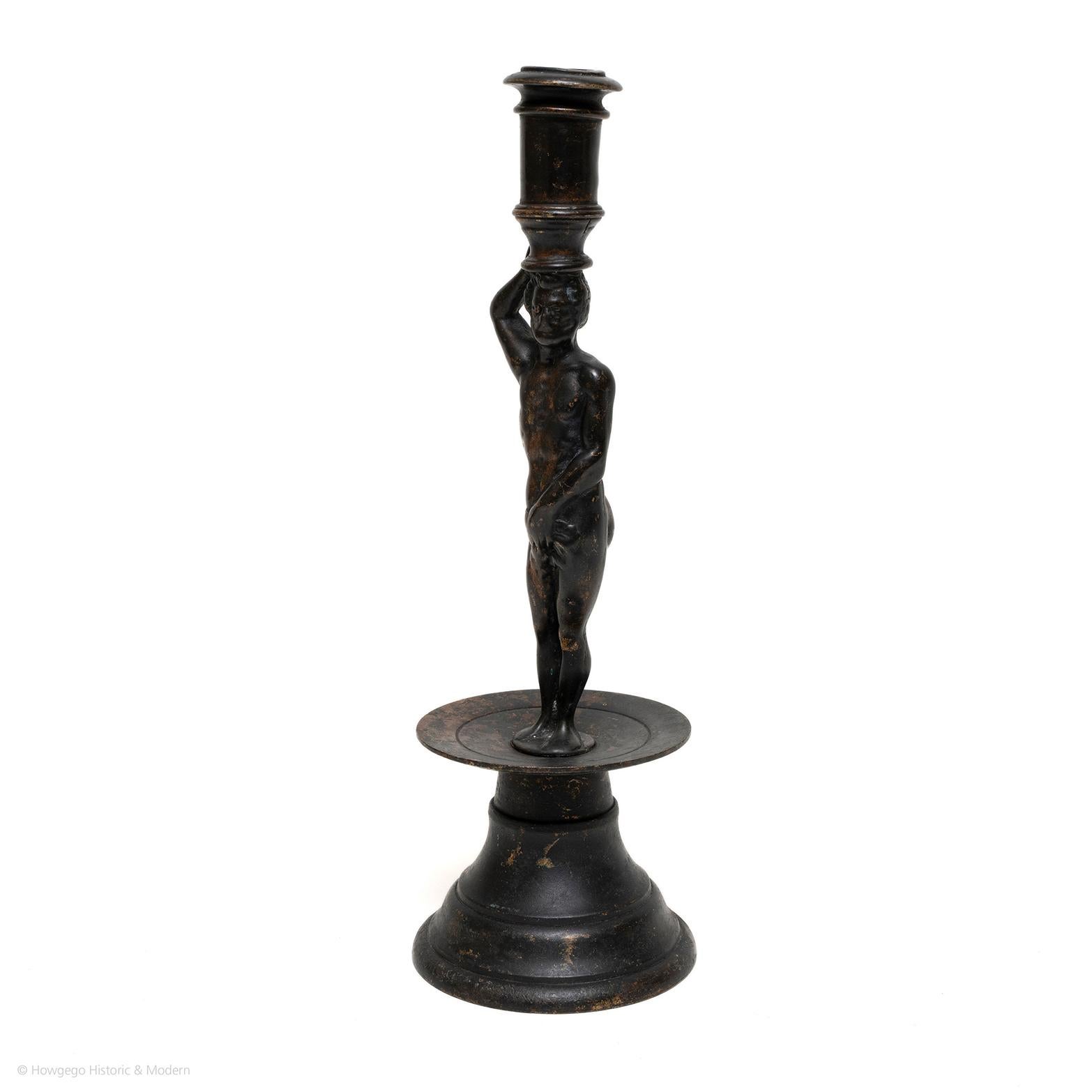 Kerzenständer Figurative Adam Messing Antiquarian Renaissance Manner 28.5cm 11 hoch (Gegossen) im Angebot