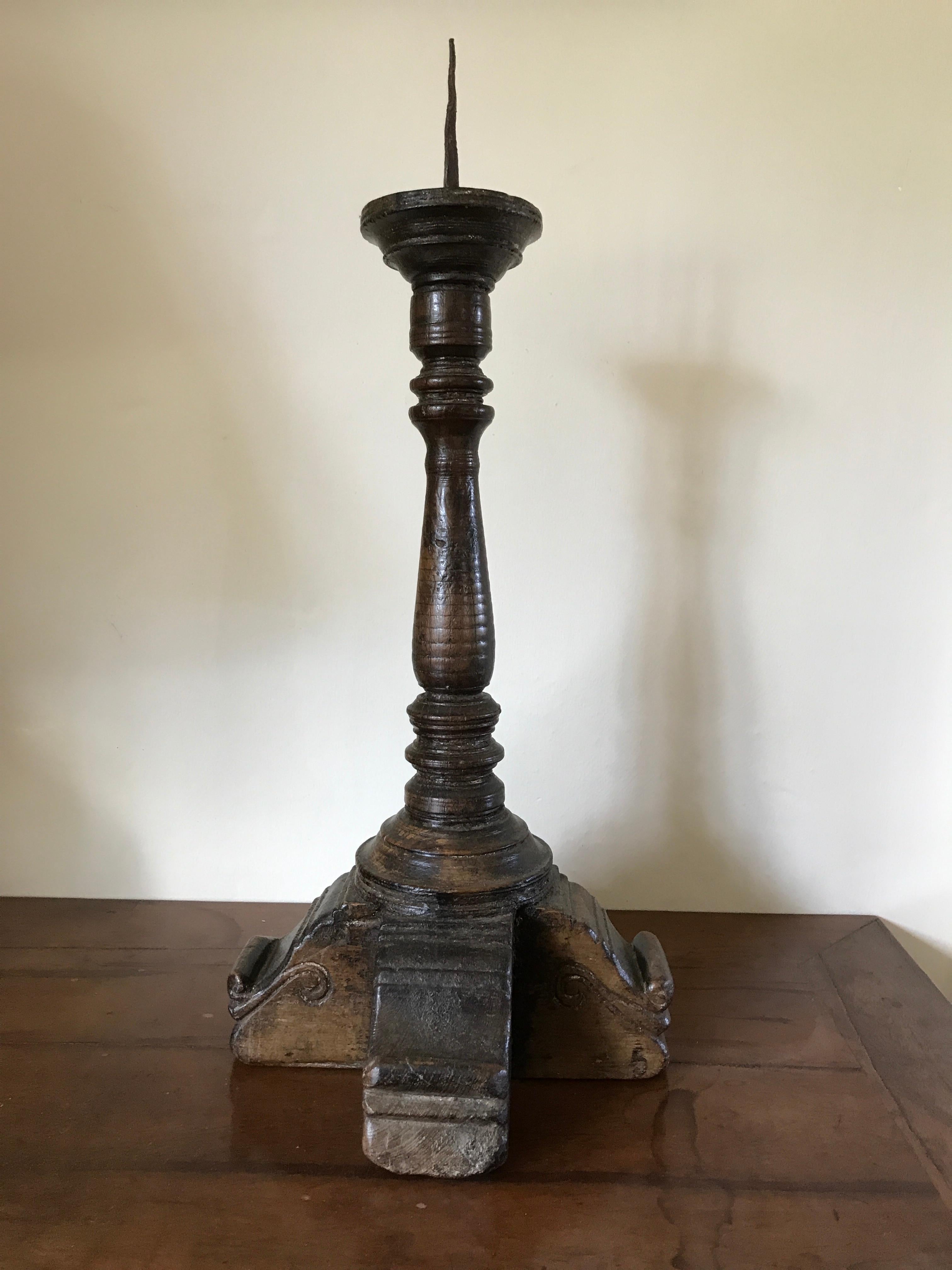 Museum quality, Gothic, oak pricket candlestick
Rare survival, few candlesticks of this age and quality survive, generally only seen in museum collections

- Has a tactile, aesthetic
- Lovely detailing, the incised ringing on the stem and the