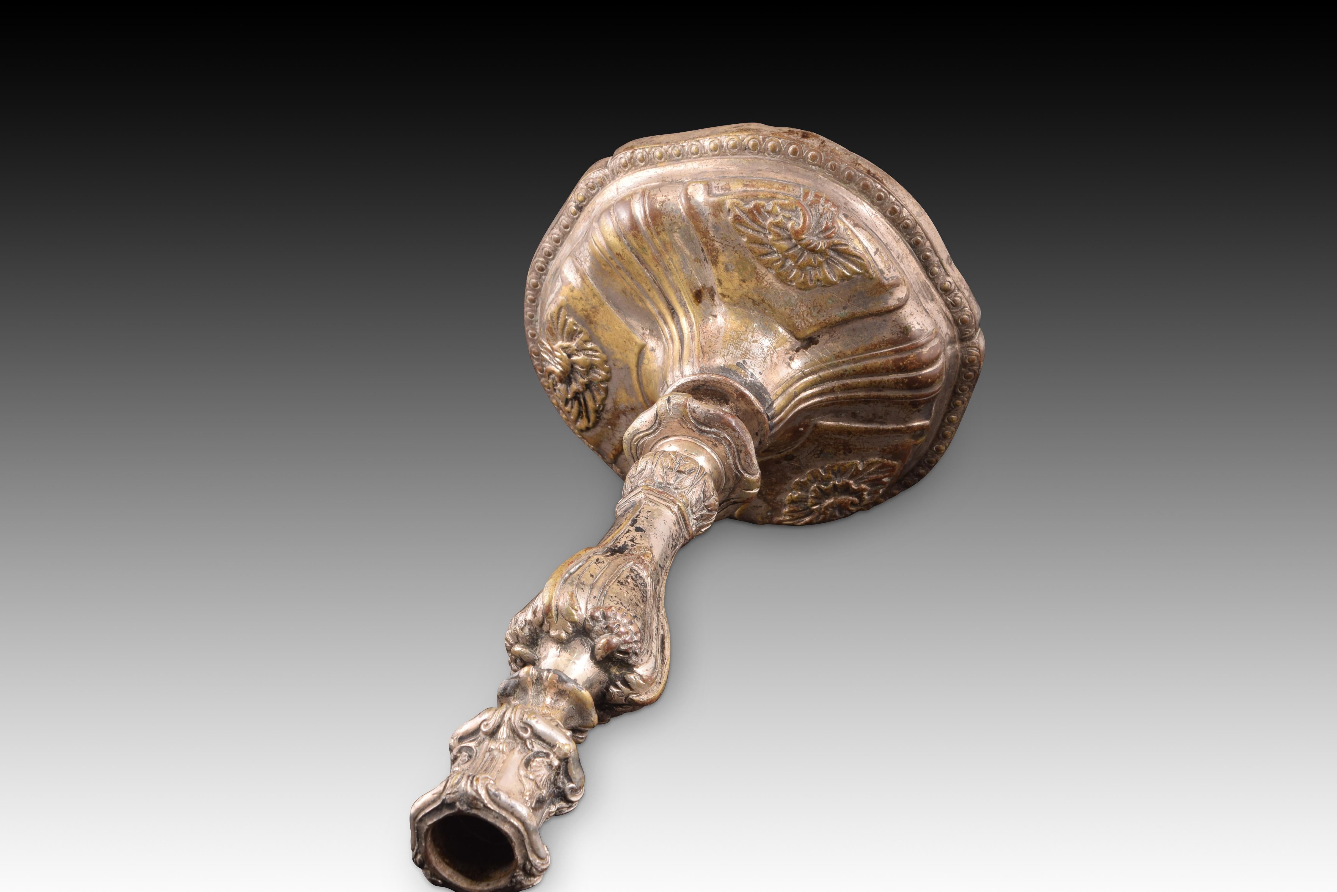 Candlestick or candle holder. Bronze. 19th century. In Fair Condition For Sale In Madrid, ES