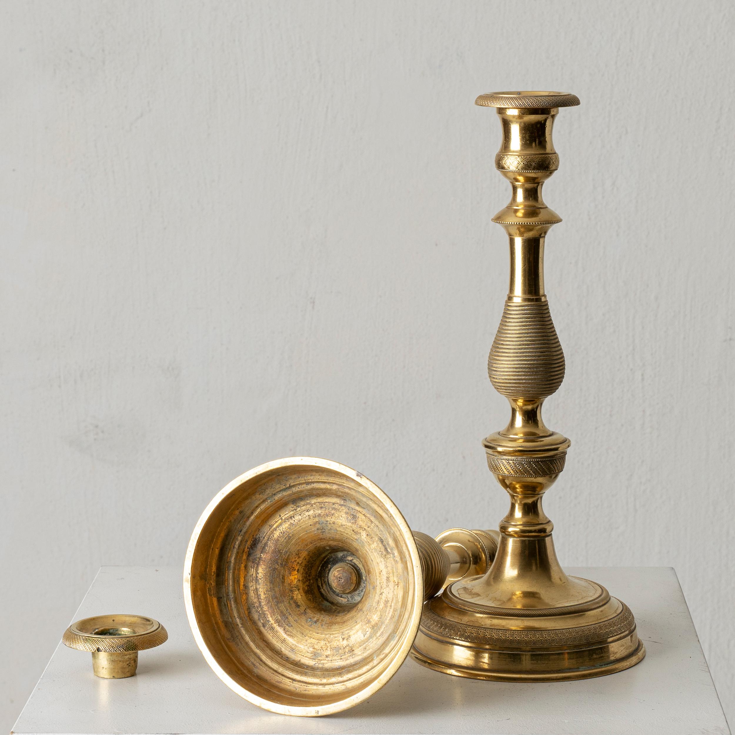 Francese Candelieri Francia Impero in bronzo dorato in vendita